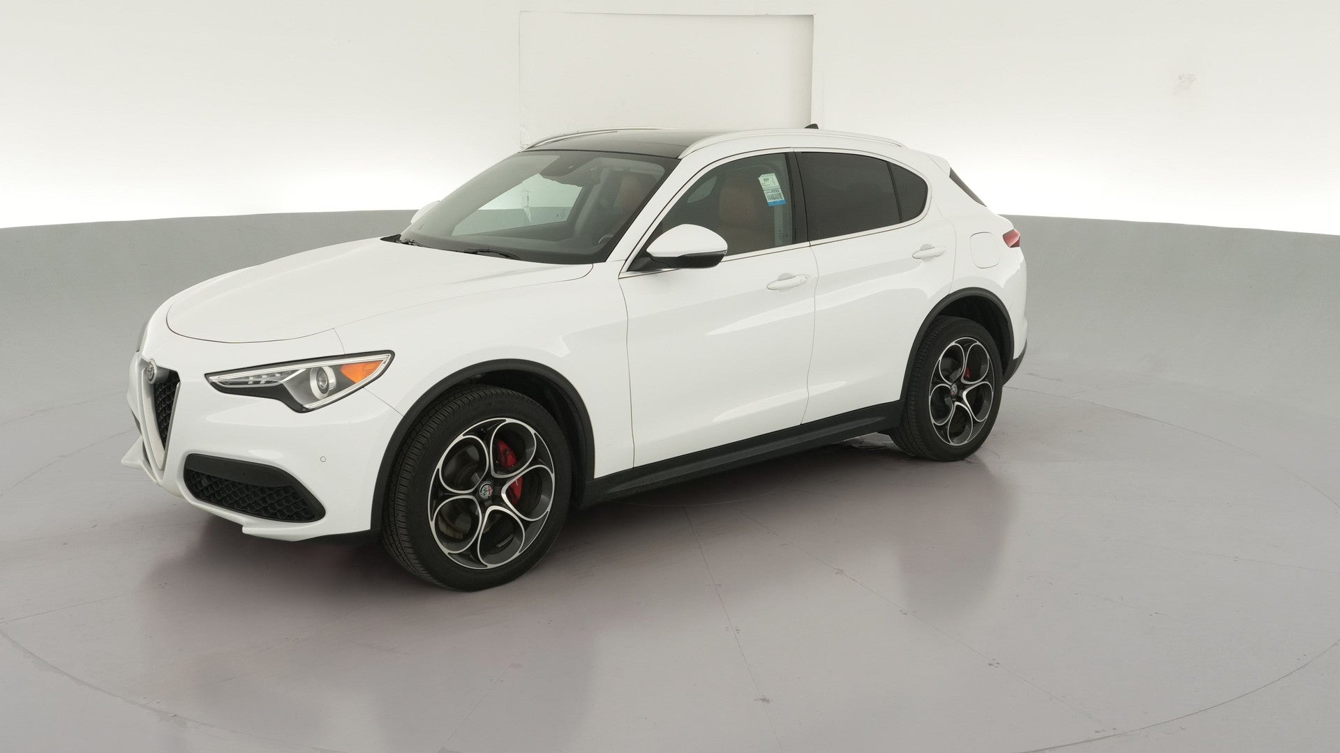 2019 Alfa Romeo Stelvio vehicle photo