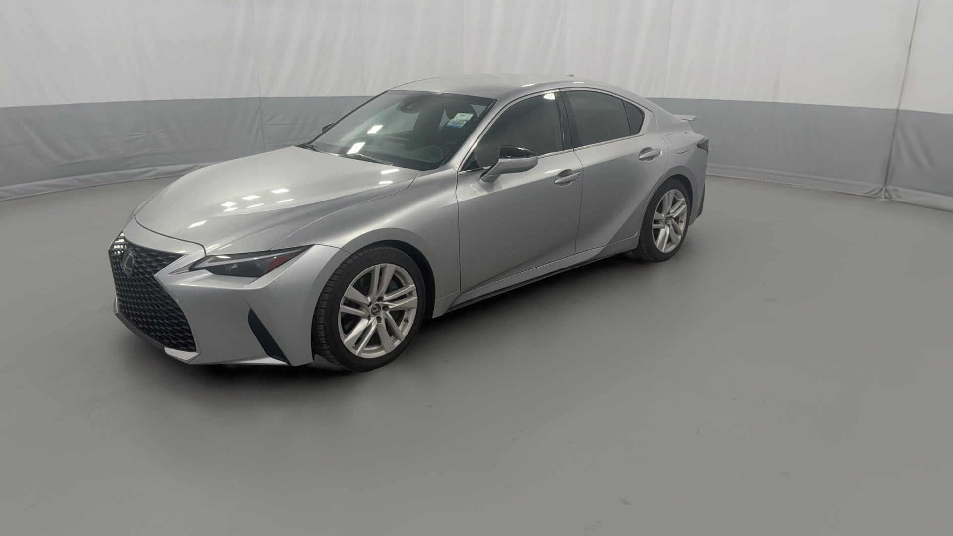 2021 Lexus IS vehicle photo