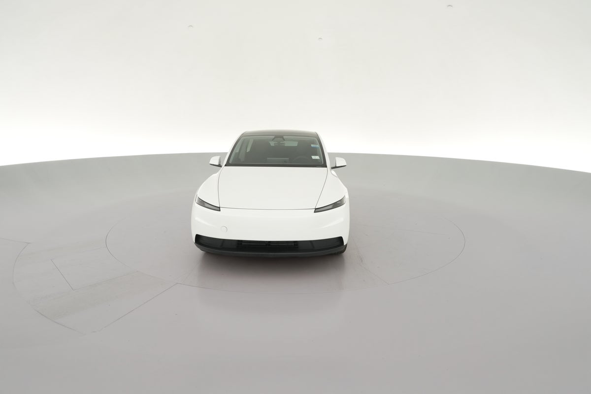 2026 Tesla Model Y Rear-Wheel Drive in Pearl White — 360° view 1