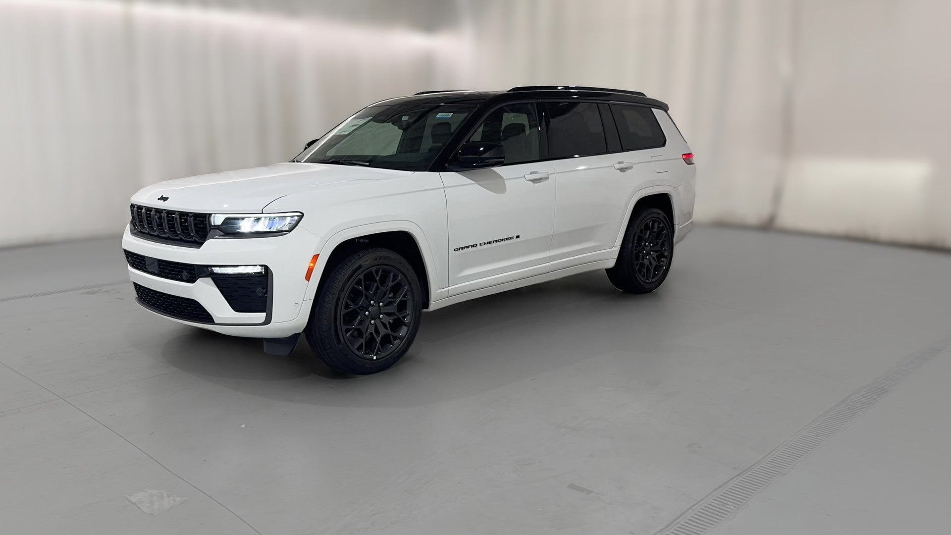 2026 Jeep Grand Cherokee L vehicle photo