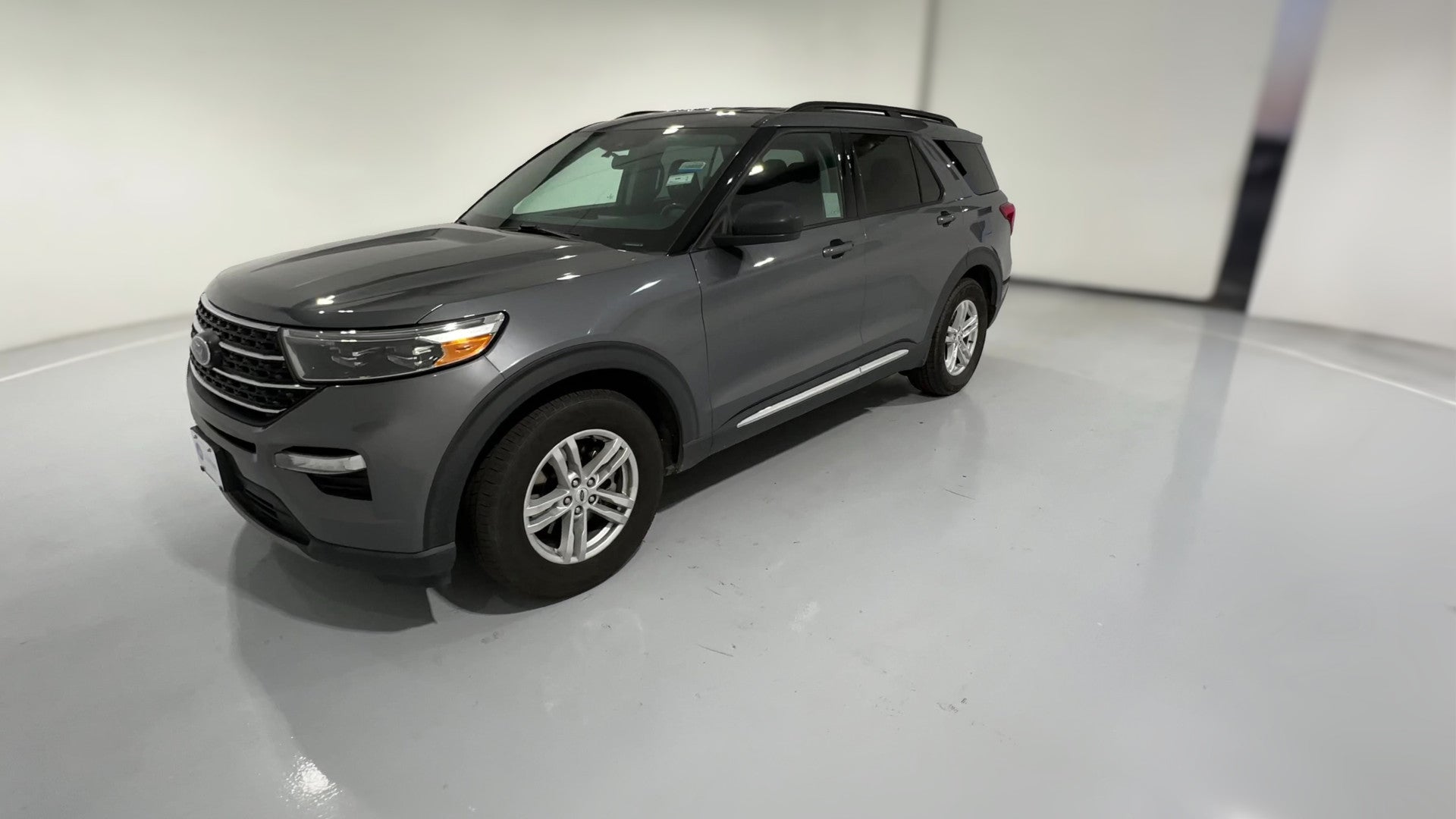 2022 Ford Explorer vehicle photo