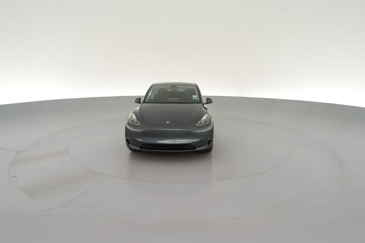 2023 Tesla Model Y Long Range All-Wheel Drive in Midnight Silver Metallic — 360° view 1
