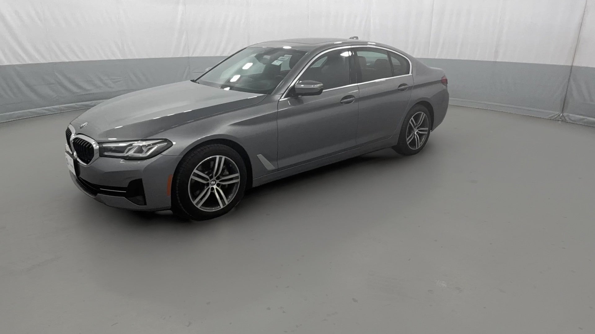2023 BMW 5 Series vehicle photo
