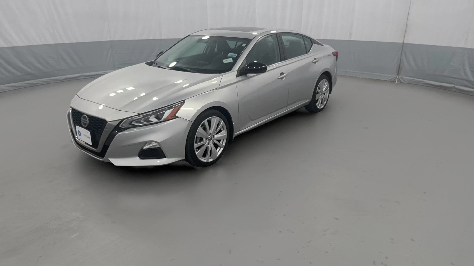 2019 Nissan Altima vehicle photo