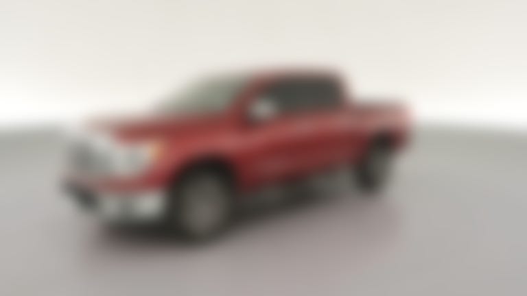 2019 Nissan Titan Crew Cab vehicle photo