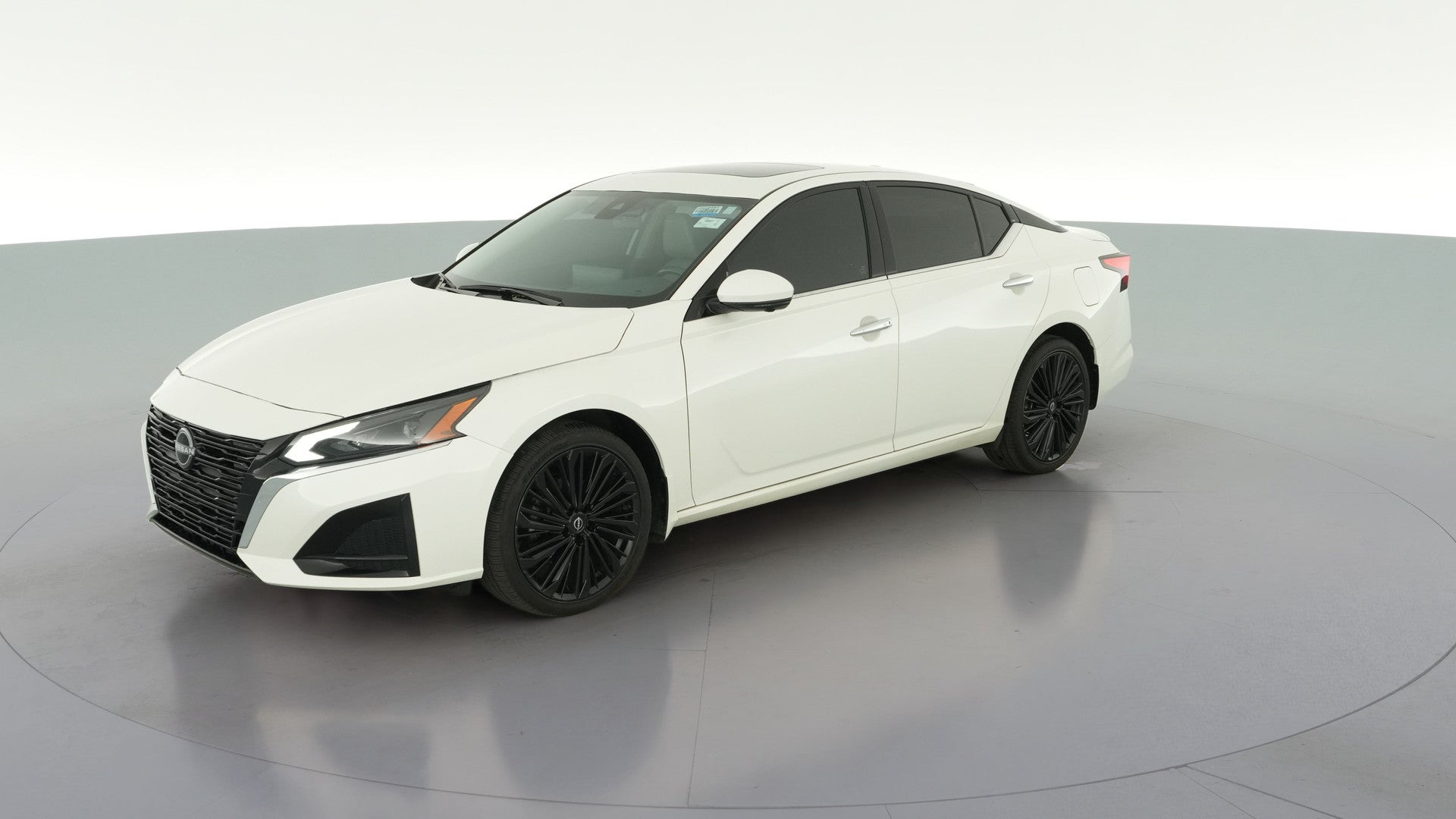 2025 Nissan Altima vehicle photo