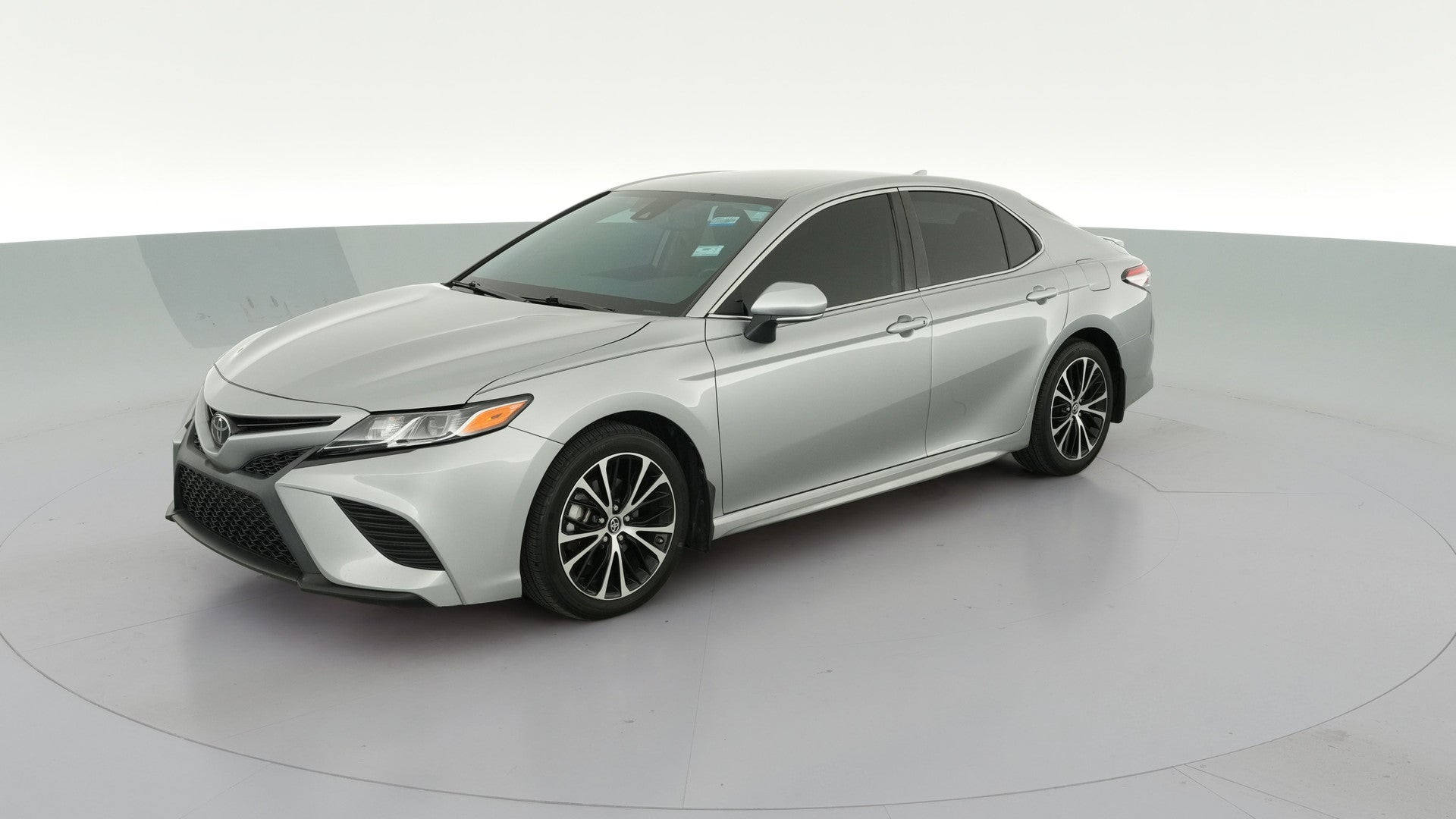2019 Toyota Camry vehicle photo
