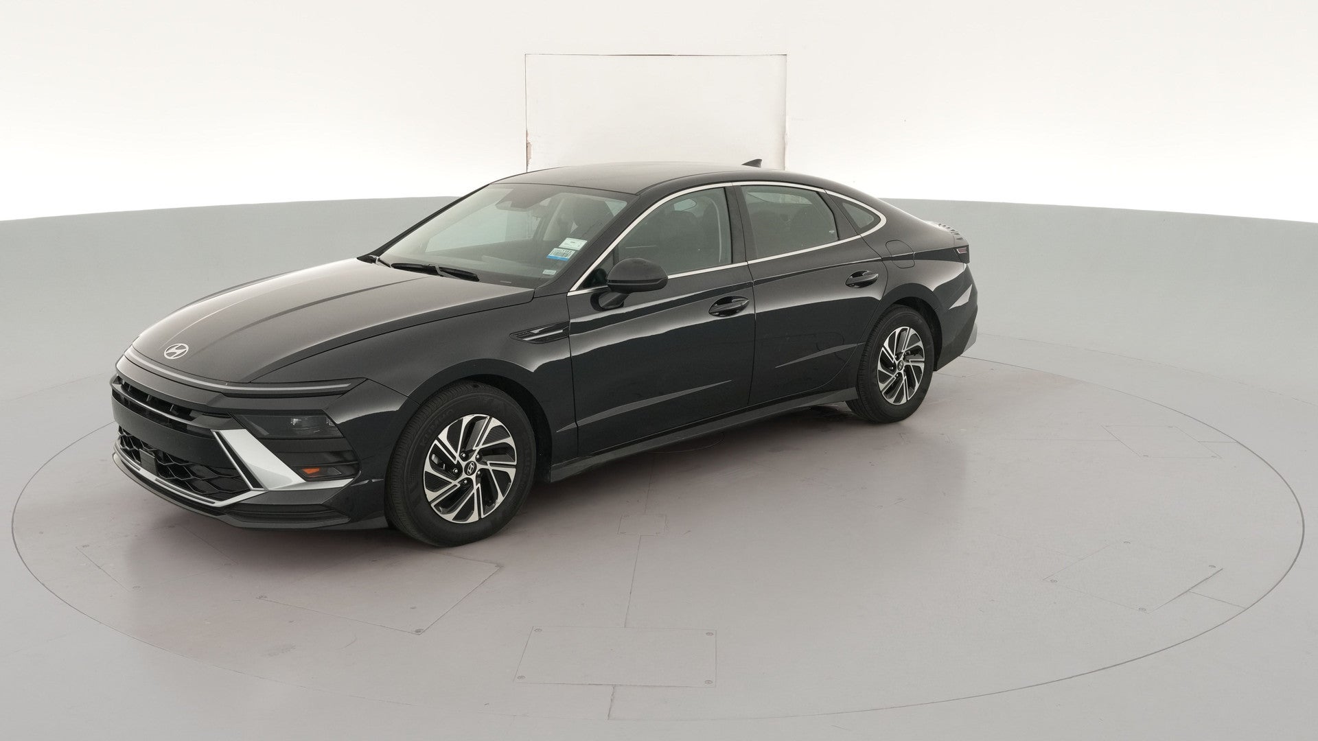 2026 Hyundai Sonata Hybrid vehicle photo