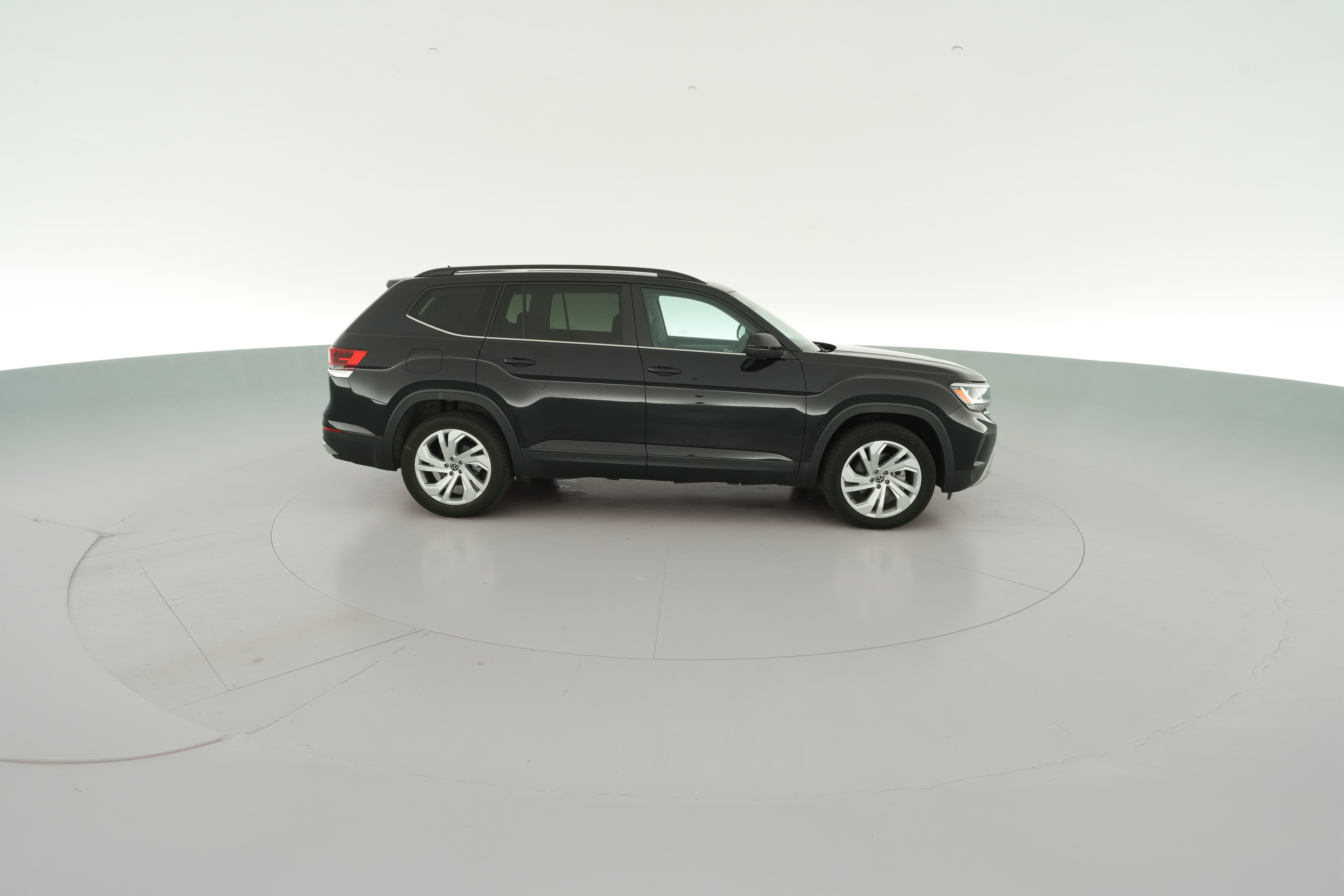2023 Volkswagen Atlas SE w/Tech - Photo 40