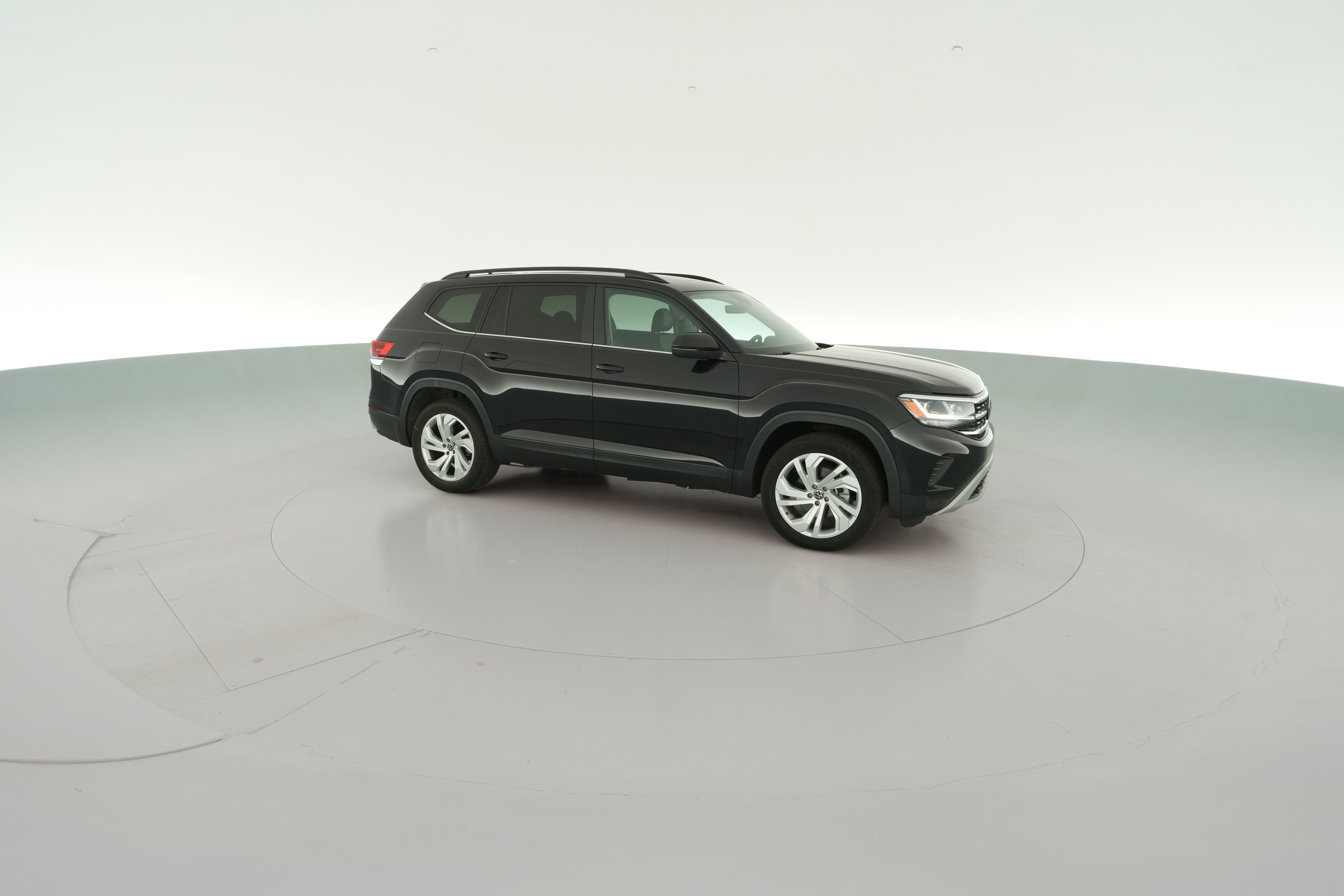 2023 Volkswagen Atlas SE w/Tech - Photo 41