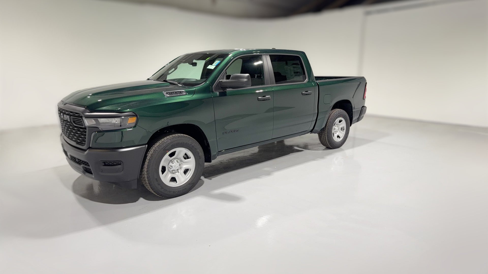 2027 Ram 1500 Crew Cab vehicle photo
