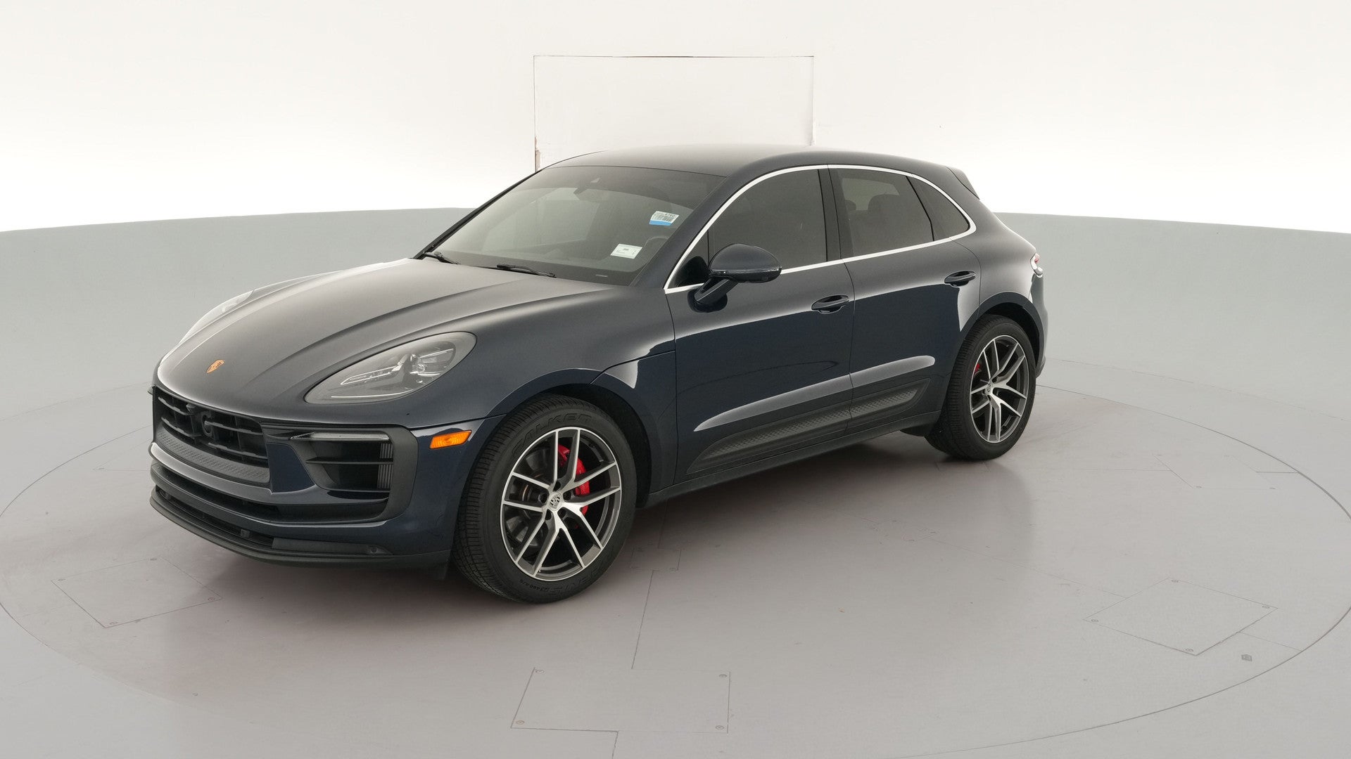 2022 Porsche Macan vehicle photo