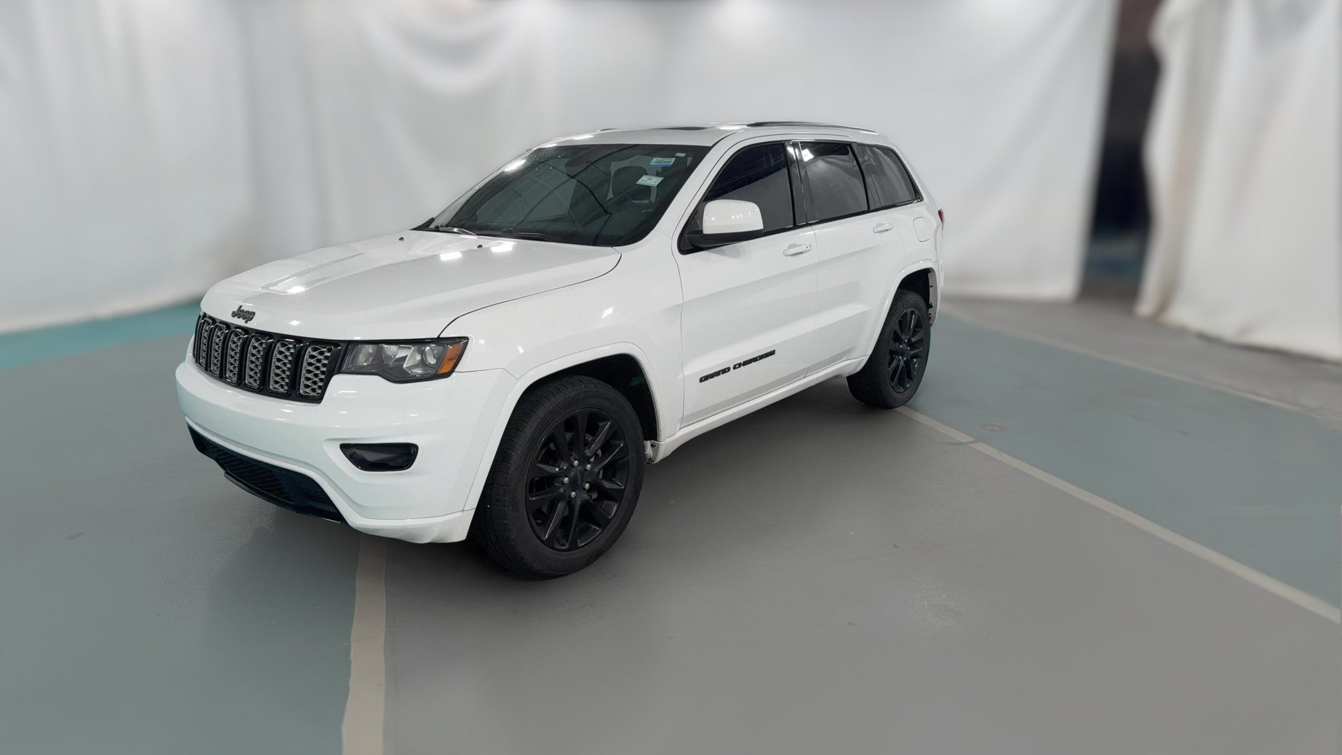 2018 Jeep Grand Cherokee vehicle photo