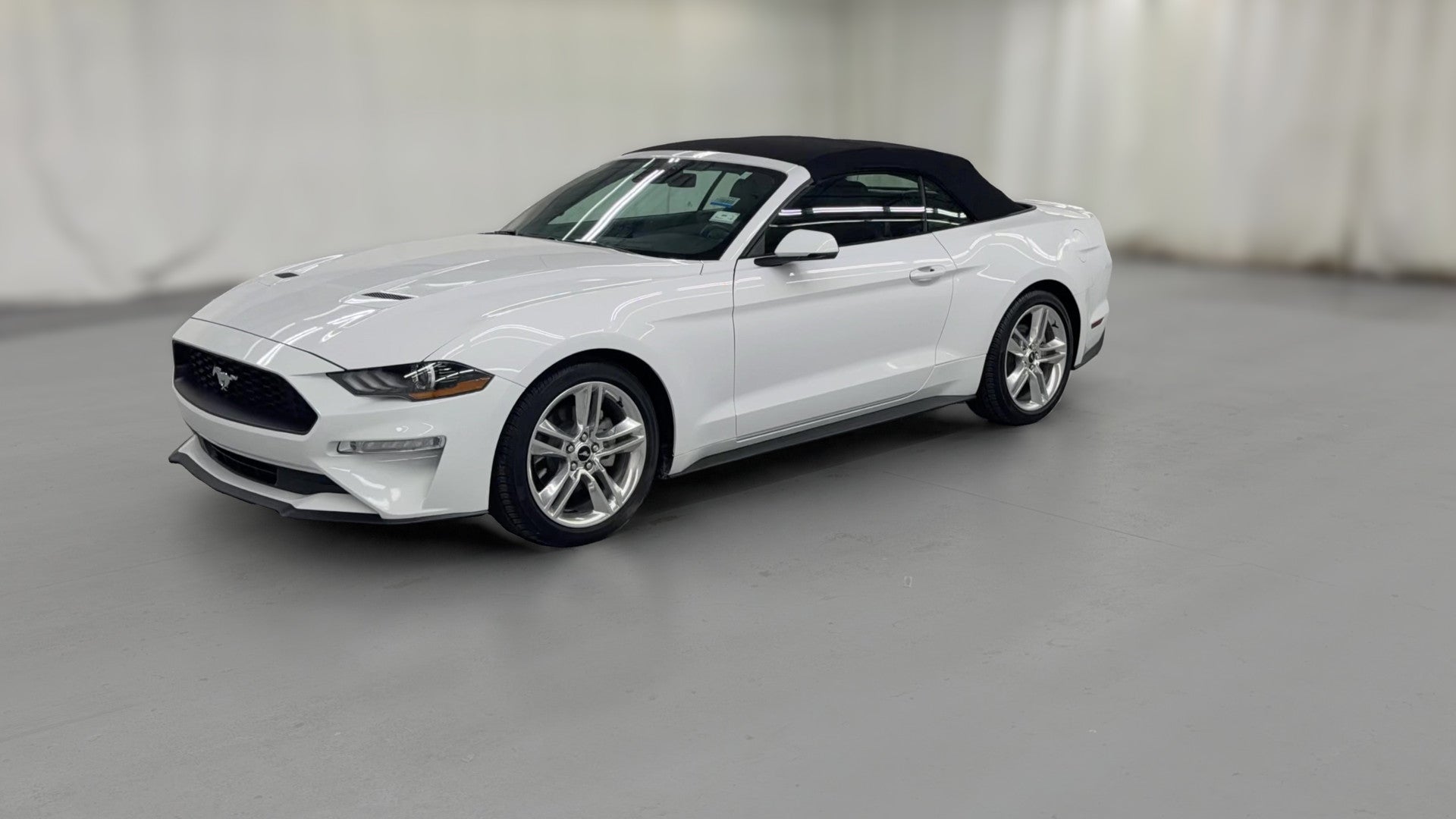 2021 Ford Mustang vehicle photo