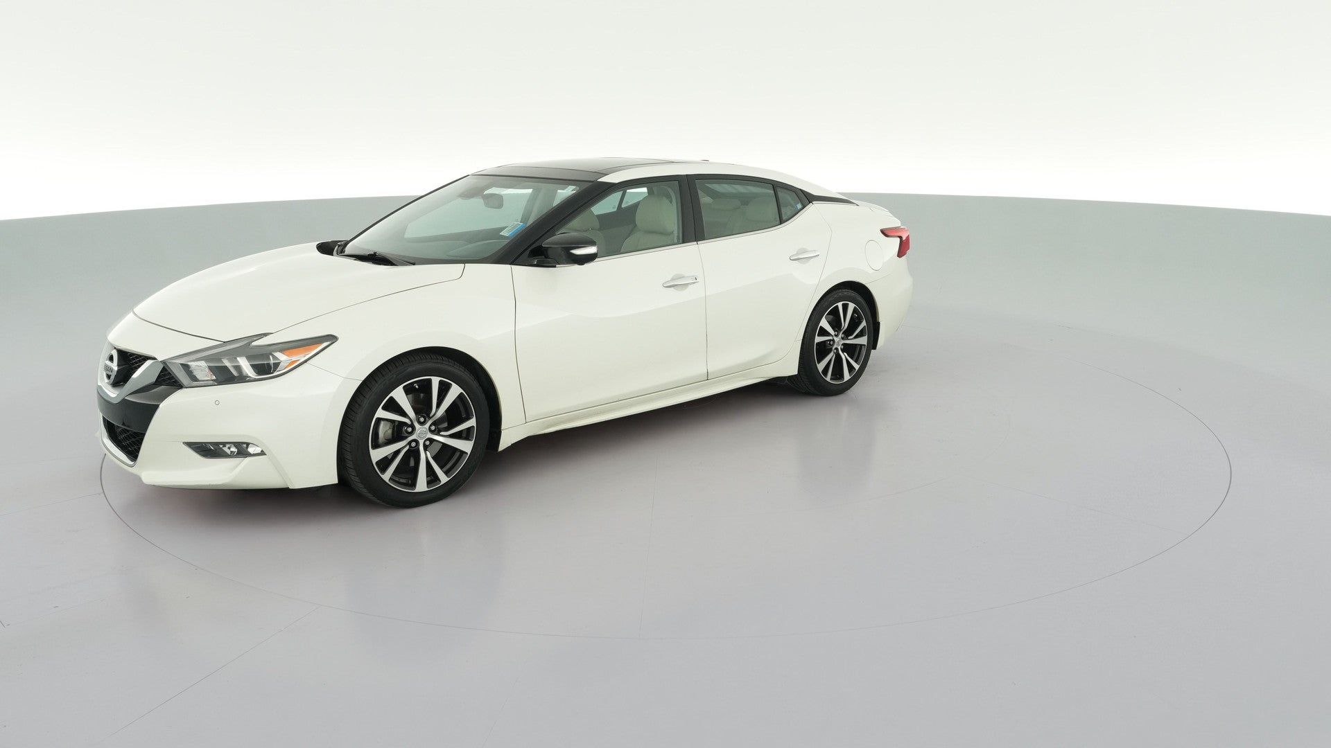 2016 Nissan Maxima vehicle photo