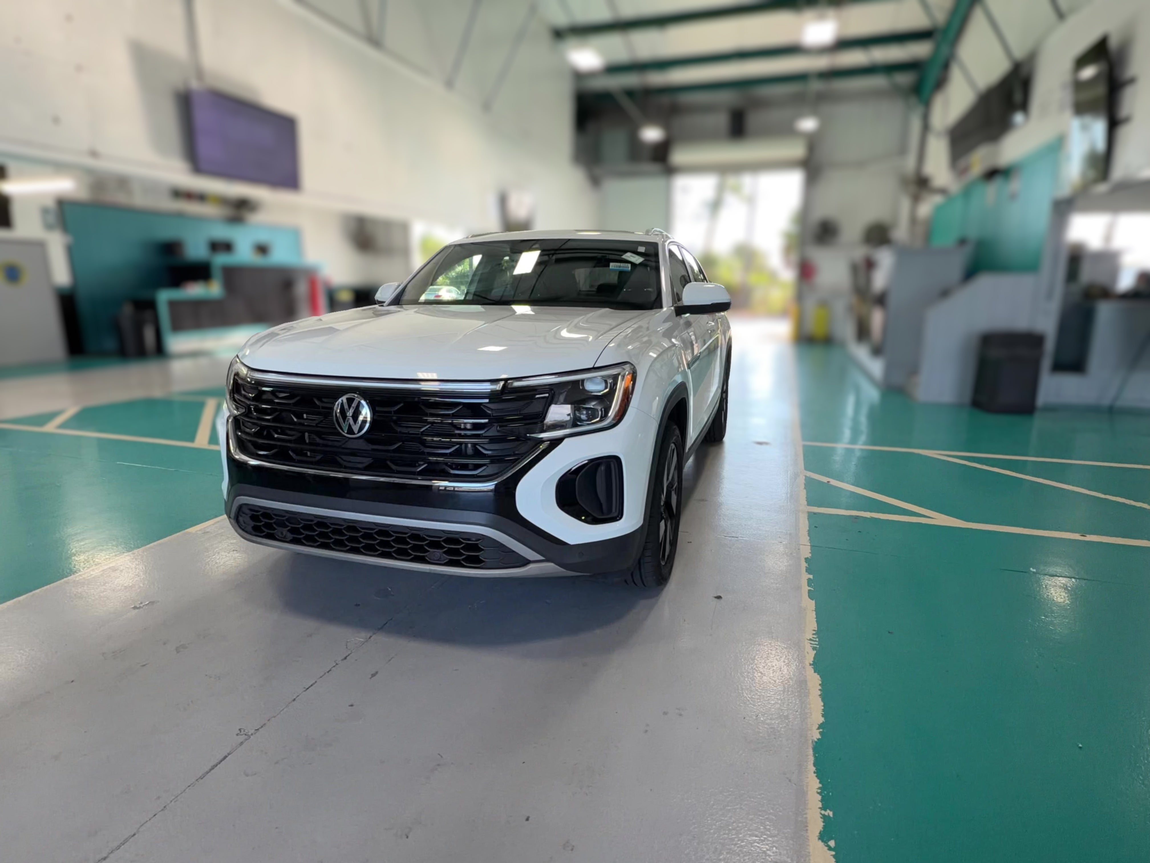 2025 Volkswagen Atlas Cross Sport SE w/Tech - Photo 20