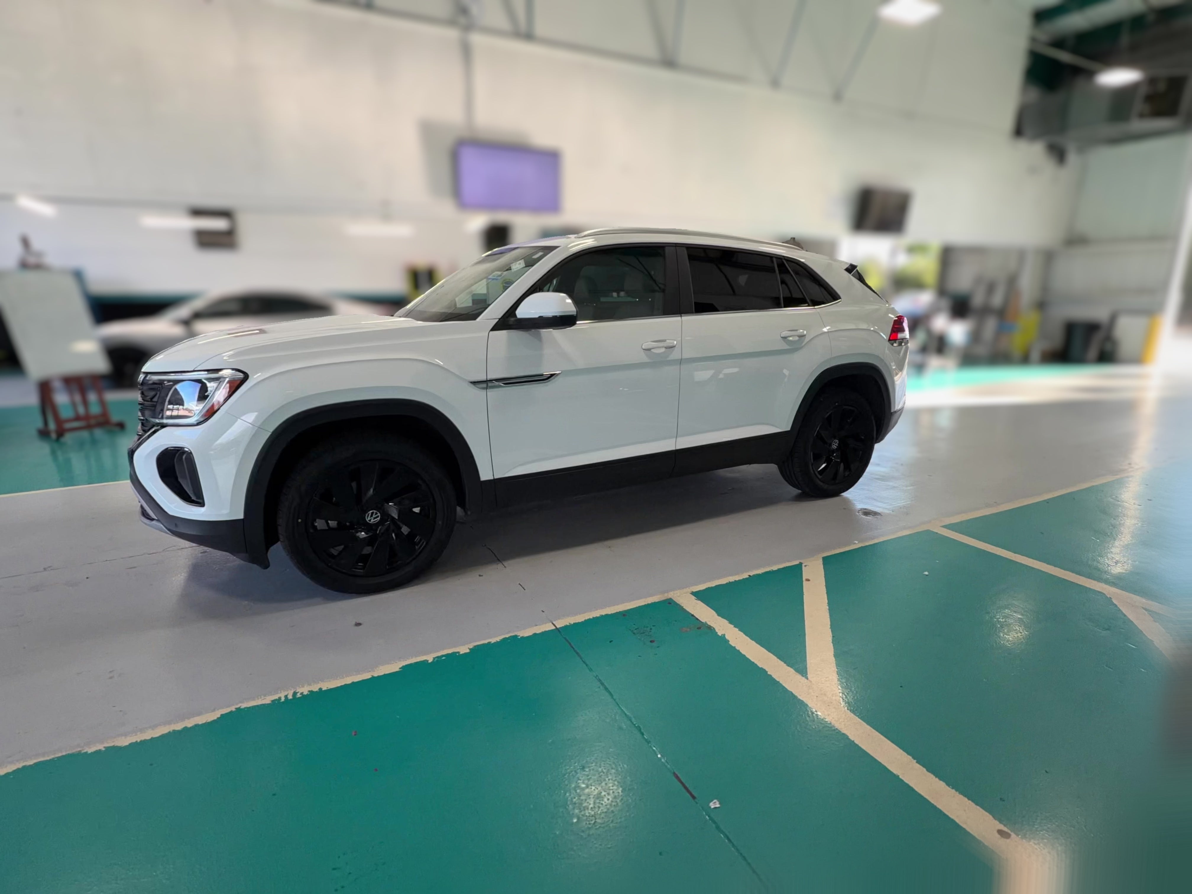 2025 Volkswagen Atlas Cross Sport SE w/Tech - Photo 22