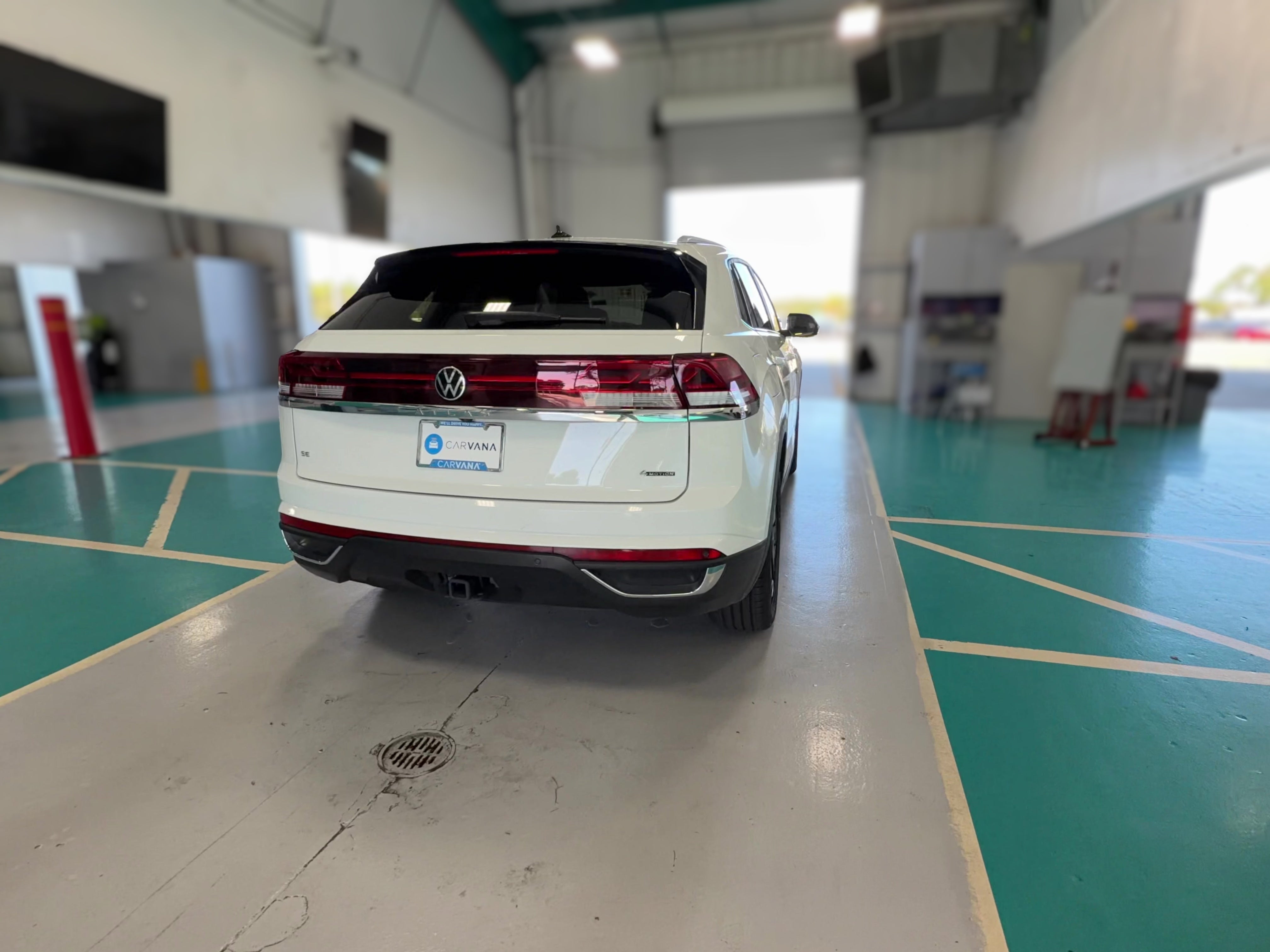 2025 Volkswagen Atlas Cross Sport SE w/Tech - Photo 28