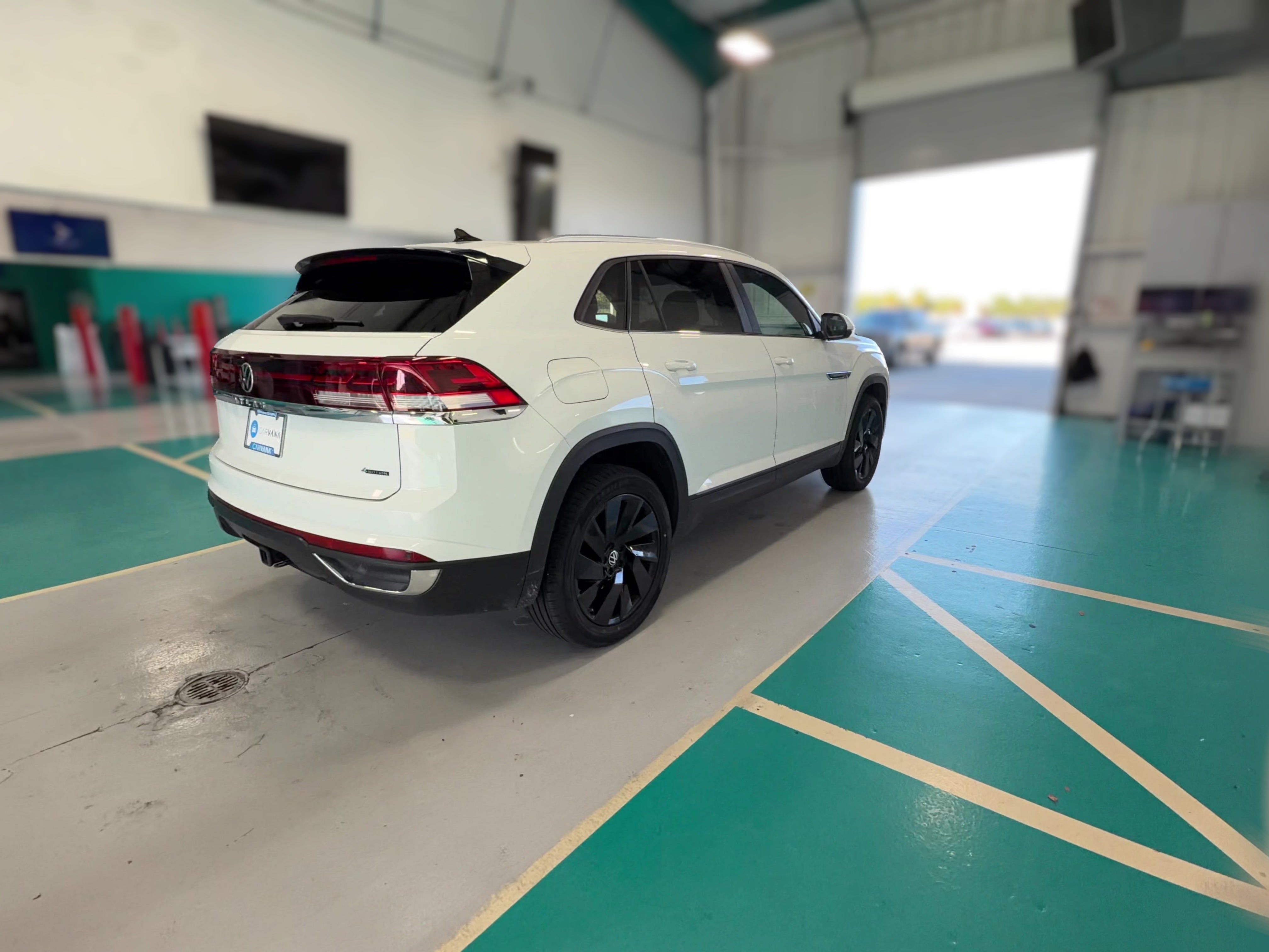 2025 Volkswagen Atlas Cross Sport SE w/Tech - Photo 29