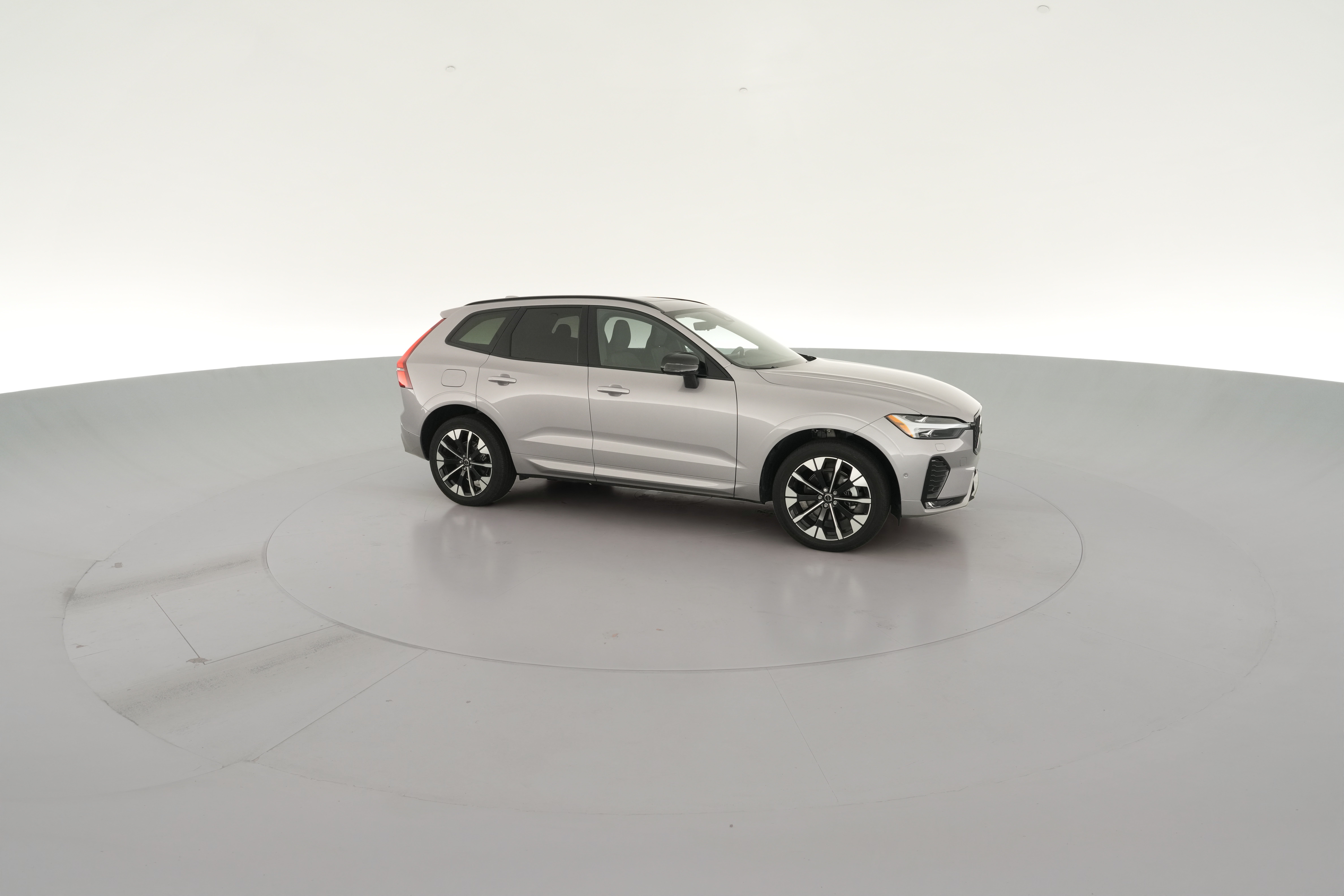 2026 Volvo XC60 Plus - Photo 41