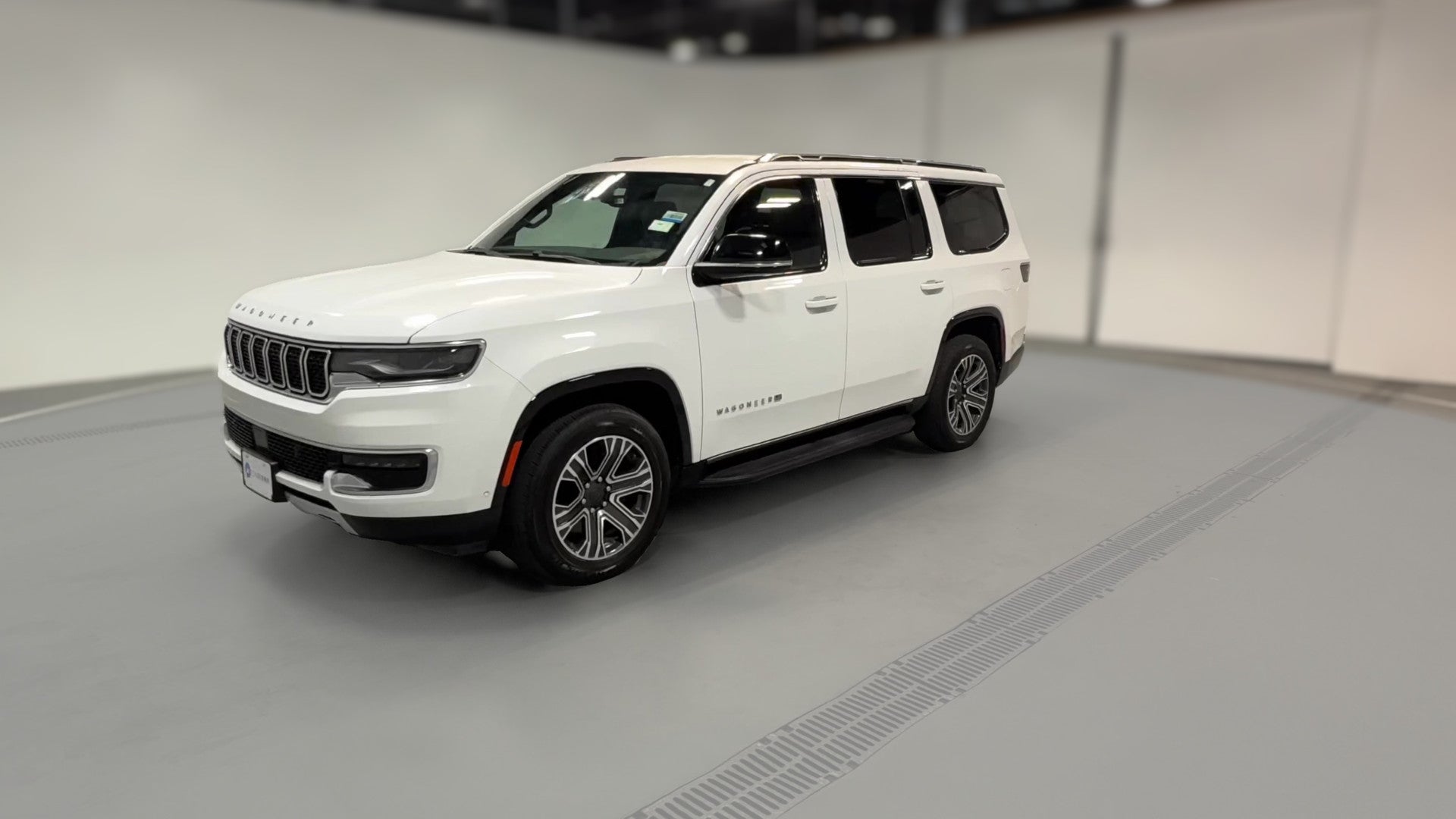 2024 Jeep Wagoneer vehicle photo