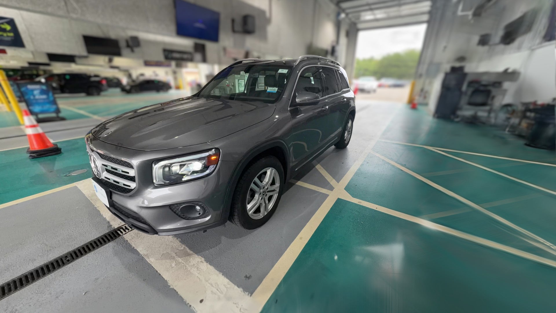 2021 Mercedes-Benz GLB vehicle photo