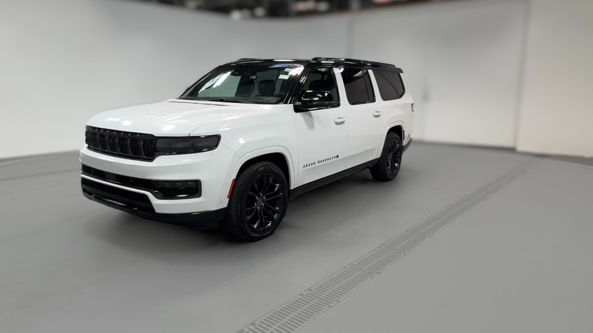 2024 Jeep Grand Wagoneer L vehicle photo