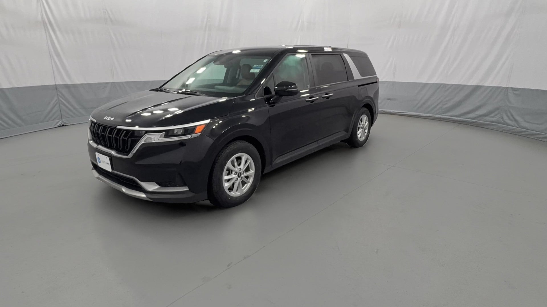 2024 Kia Carnival vehicle photo