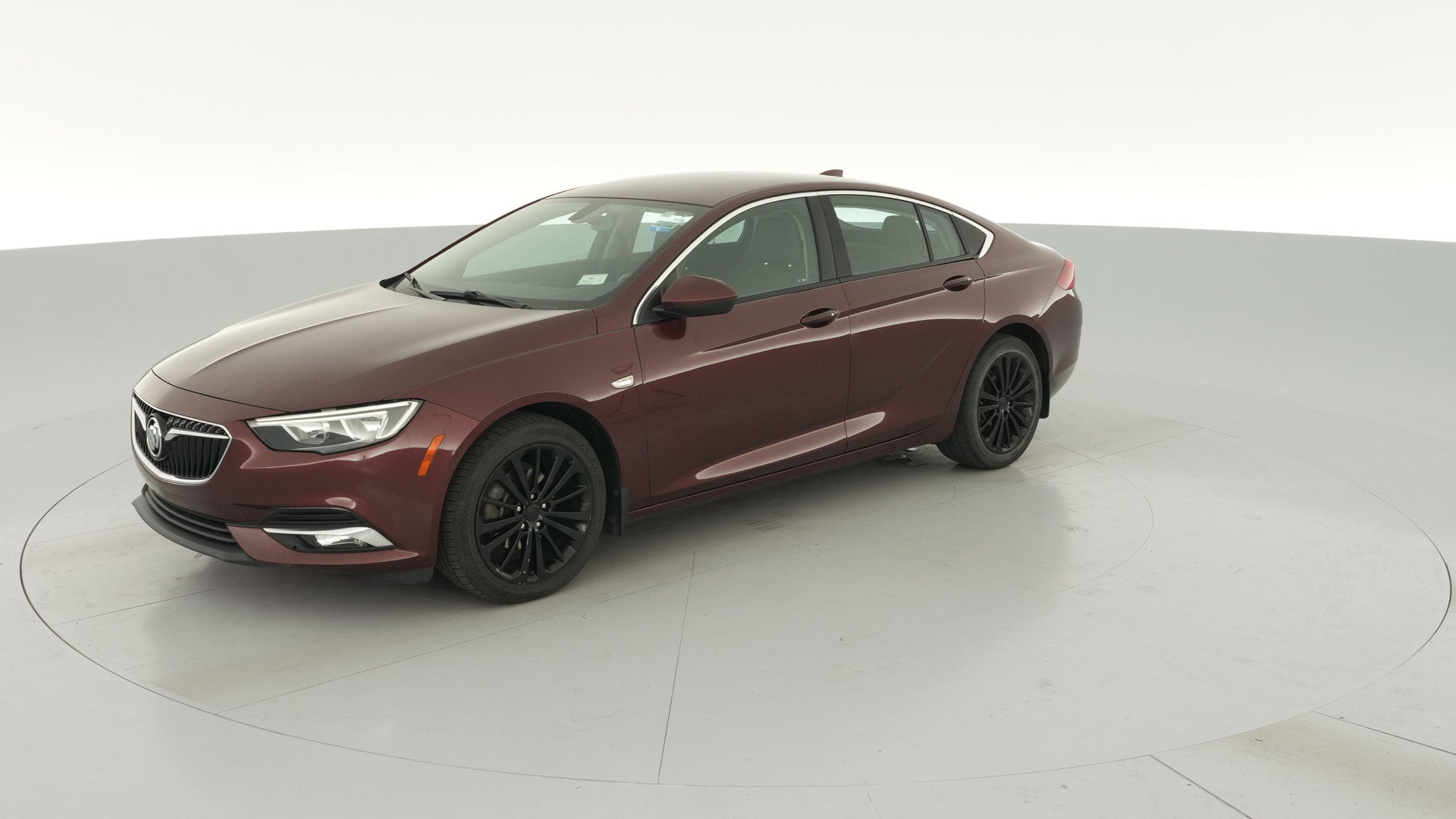 2018 Buick Regal Sportback vehicle photo