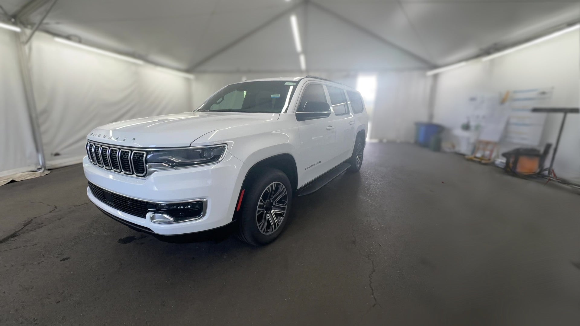 2024 Jeep Wagoneer L vehicle photo