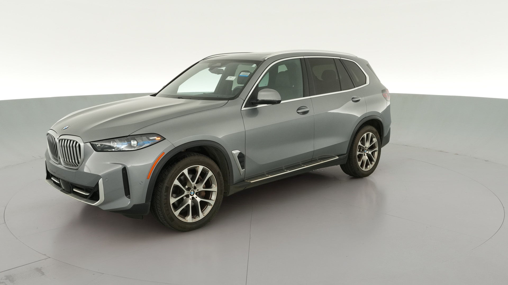 2024 BMW X5 vehicle photo