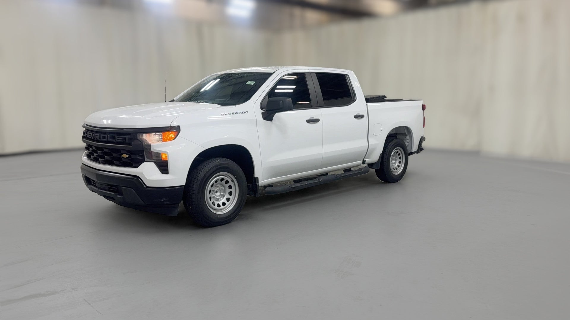 2022 Chevrolet Silverado 1500 Crew Cab vehicle photo