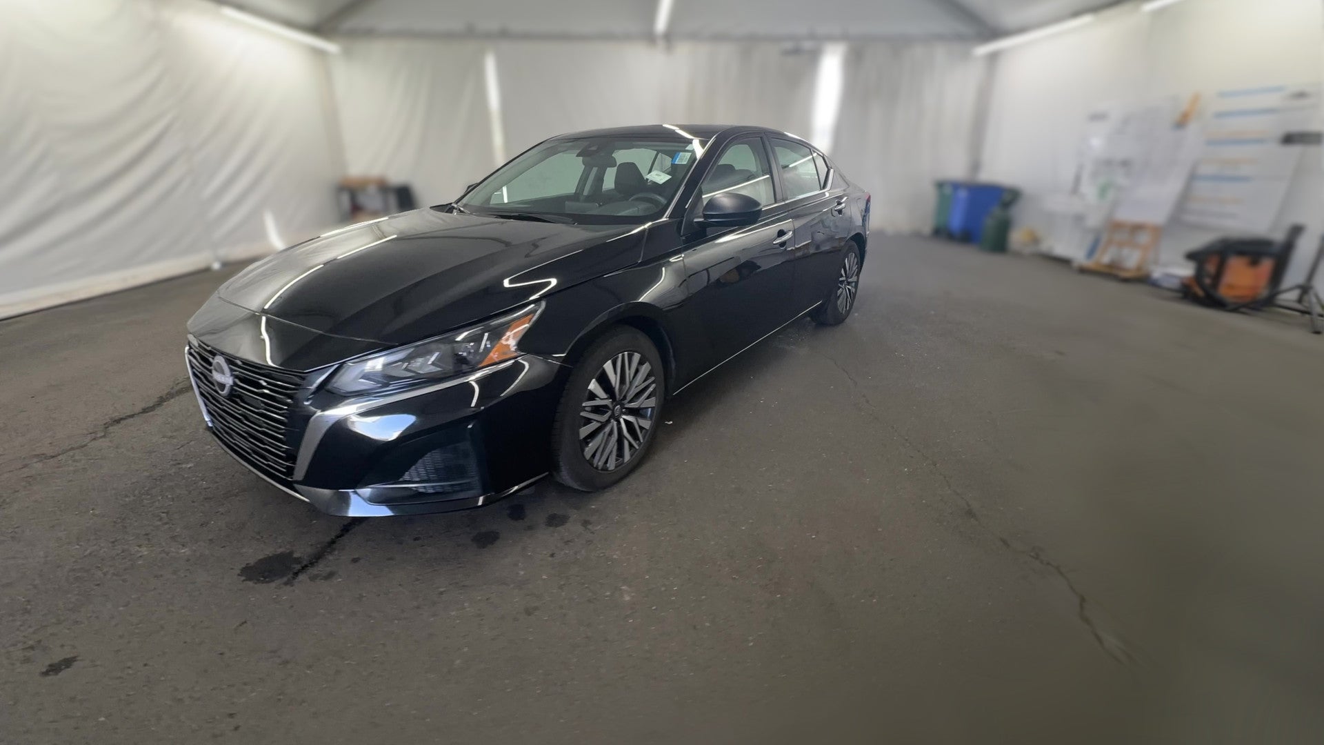 2025 Nissan Altima vehicle photo