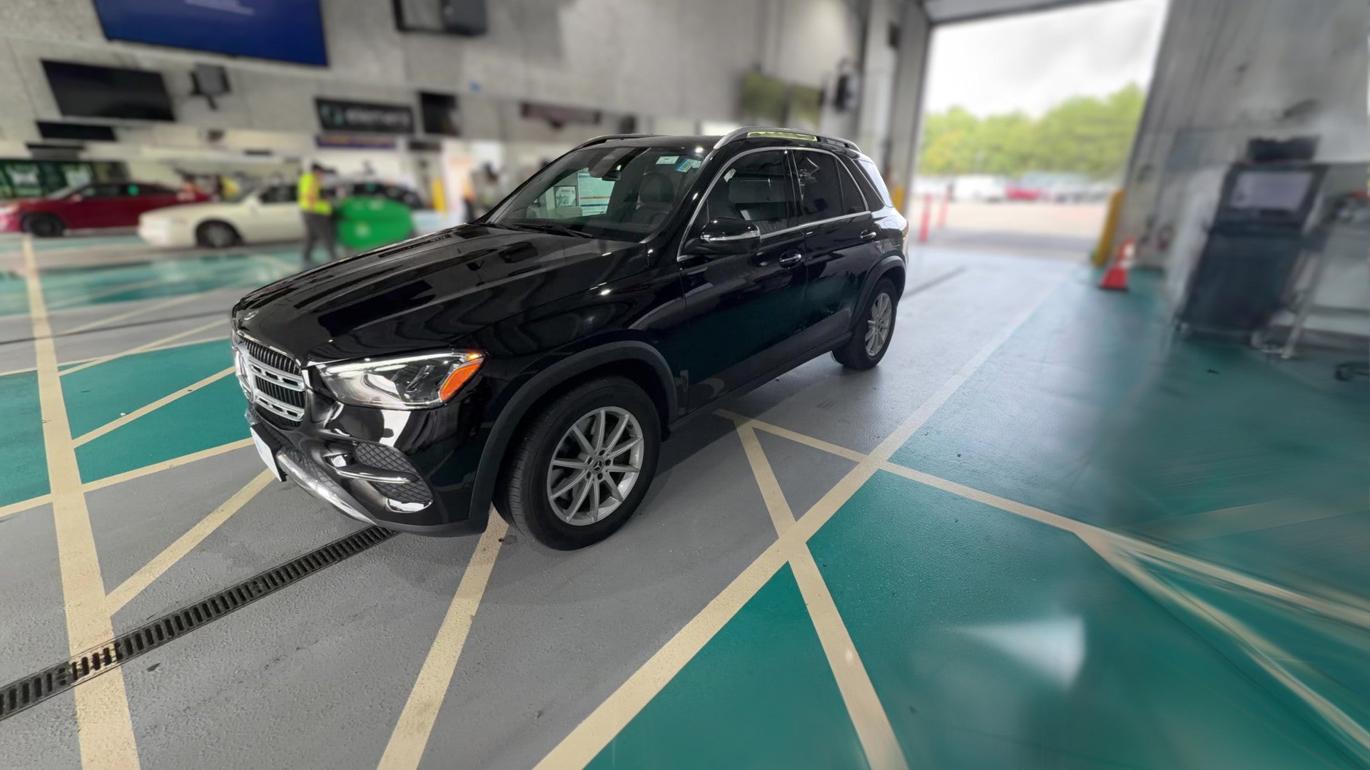 2024 Mercedes-Benz GLE vehicle photo