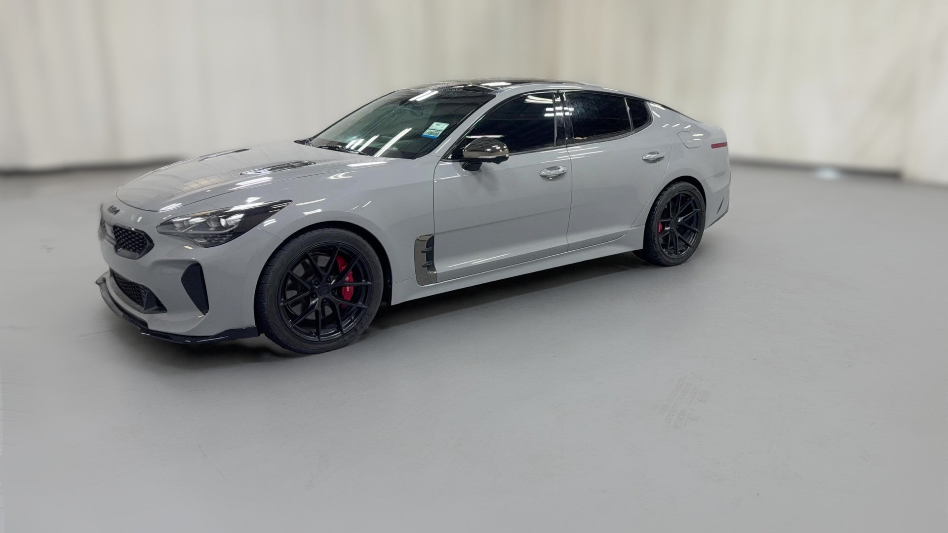 2023 Kia Stinger vehicle photo