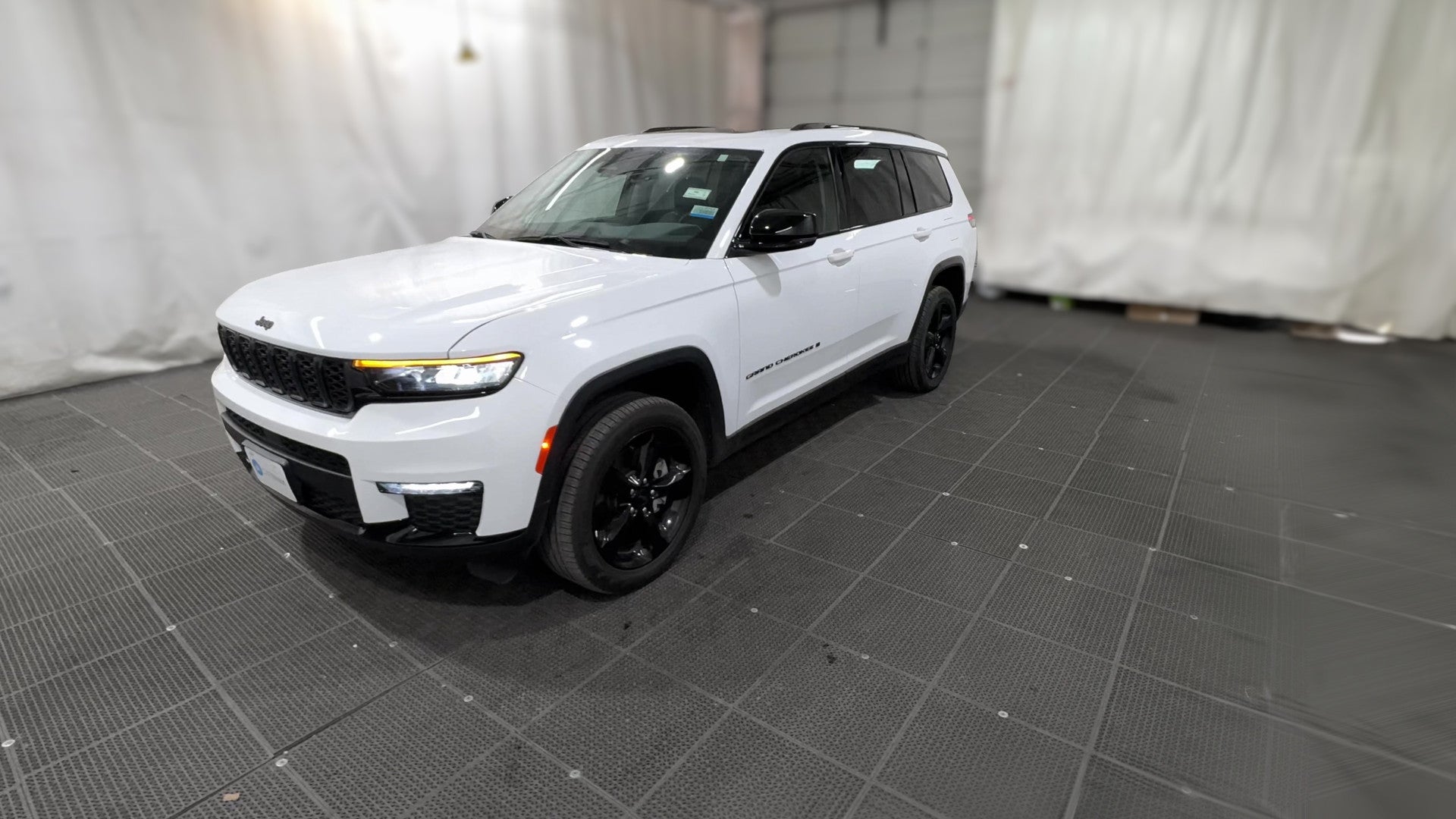 2023 Jeep Grand Cherokee L vehicle photo