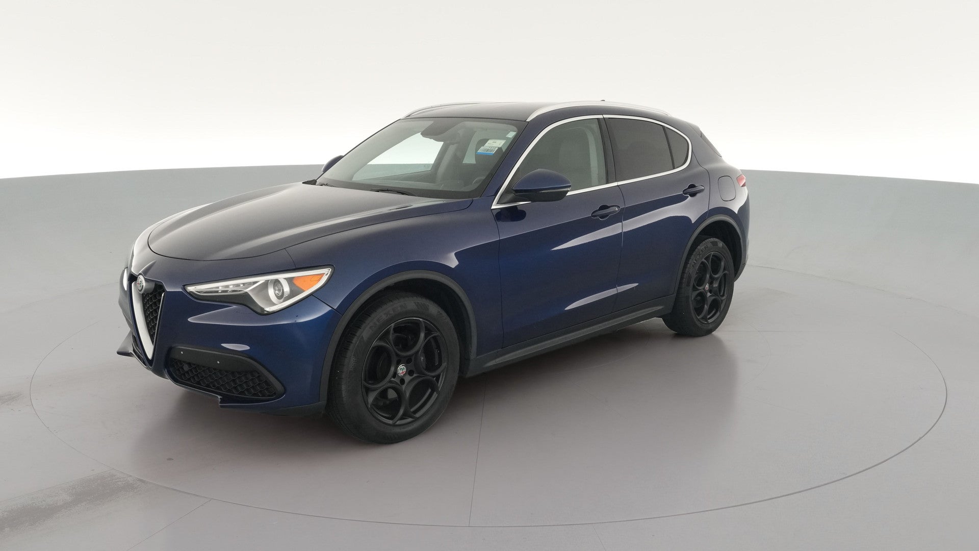 2018 Alfa Romeo Stelvio vehicle photo
