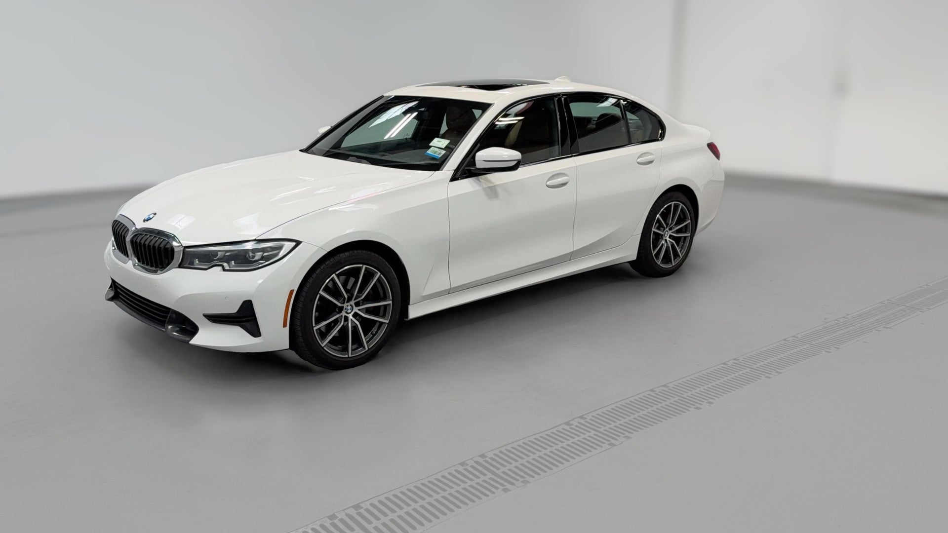 2022 BMW 3 Series vehicle photo
