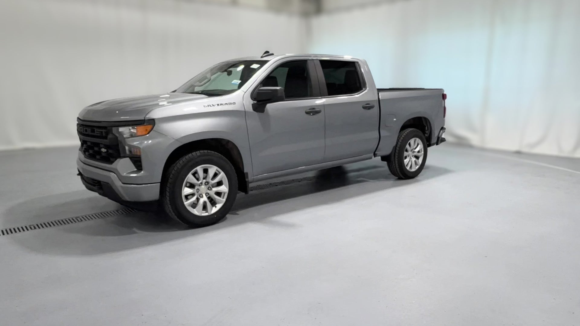 2024 Chevrolet Silverado 1500 Crew Cab vehicle photo