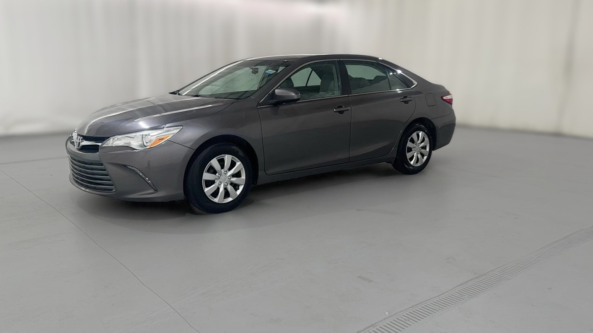 2016 Toyota Camry vehicle photo