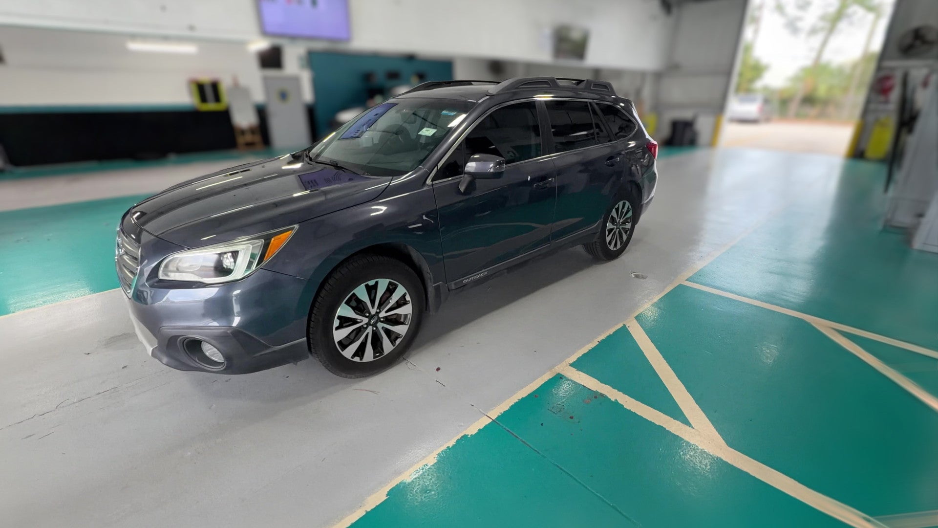 2017 Subaru Outback vehicle photo