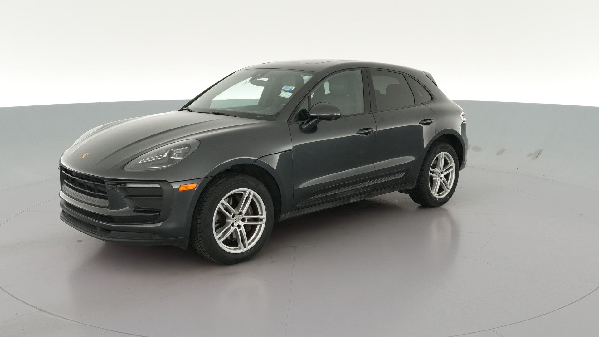 2022 Porsche Macan vehicle photo