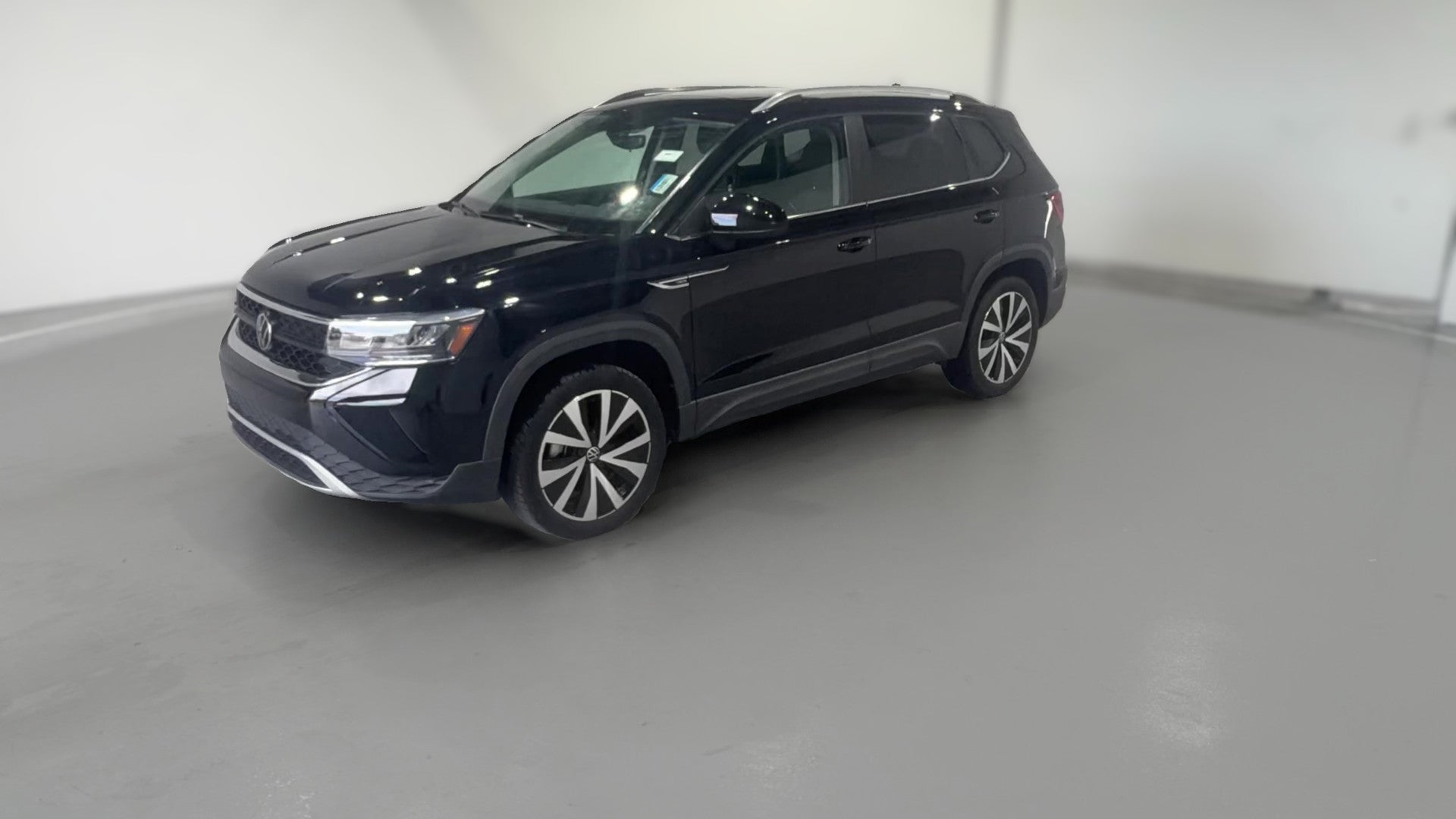 2023 Volkswagen Taos vehicle photo