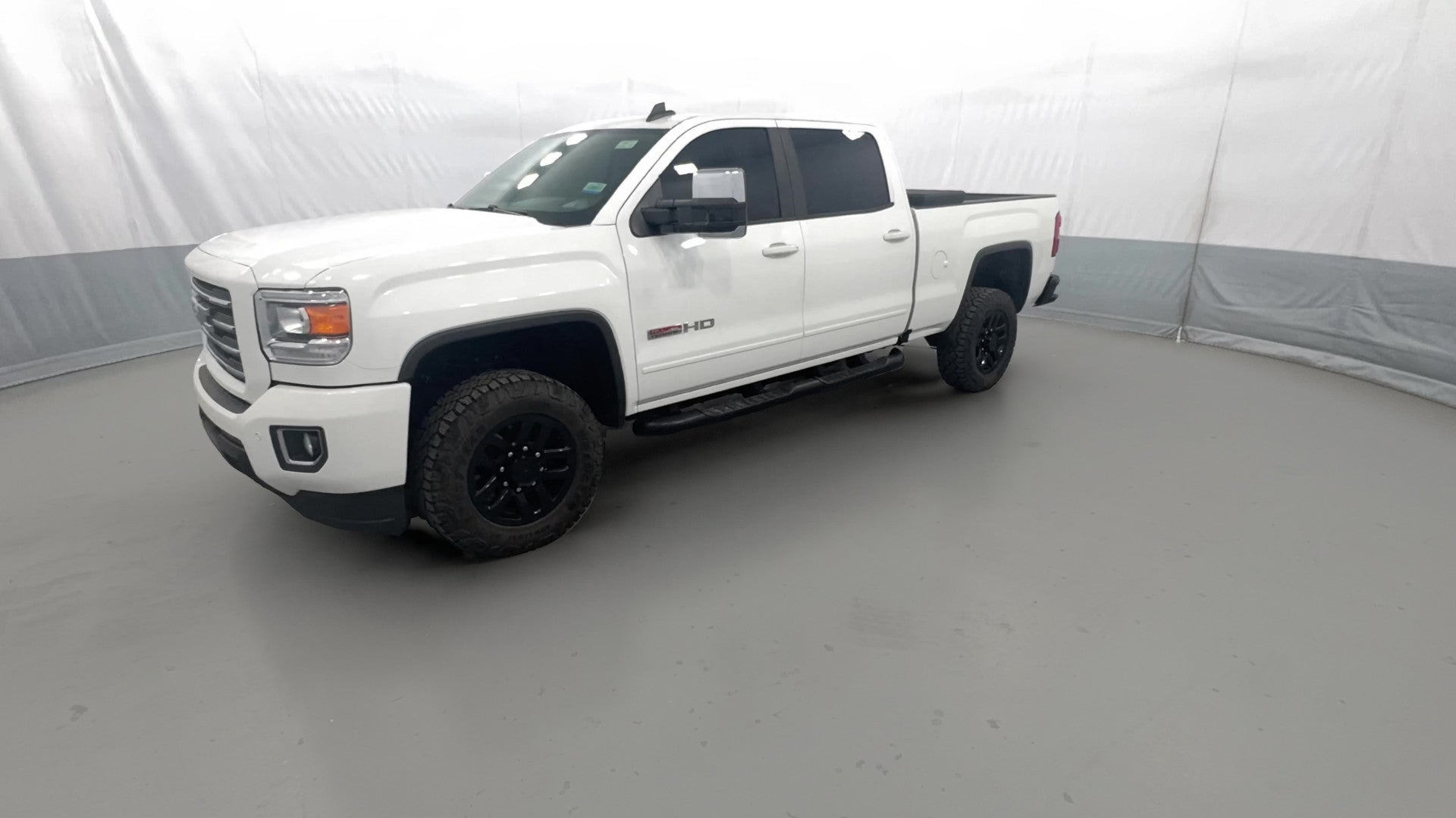 2017 GMC Sierra 2500 HD Crew Cab vehicle photo