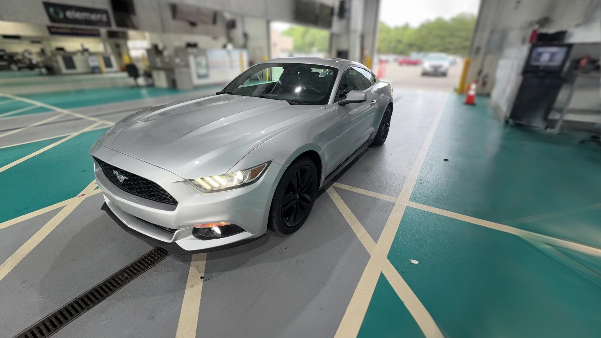 2016 Ford Mustang vehicle photo