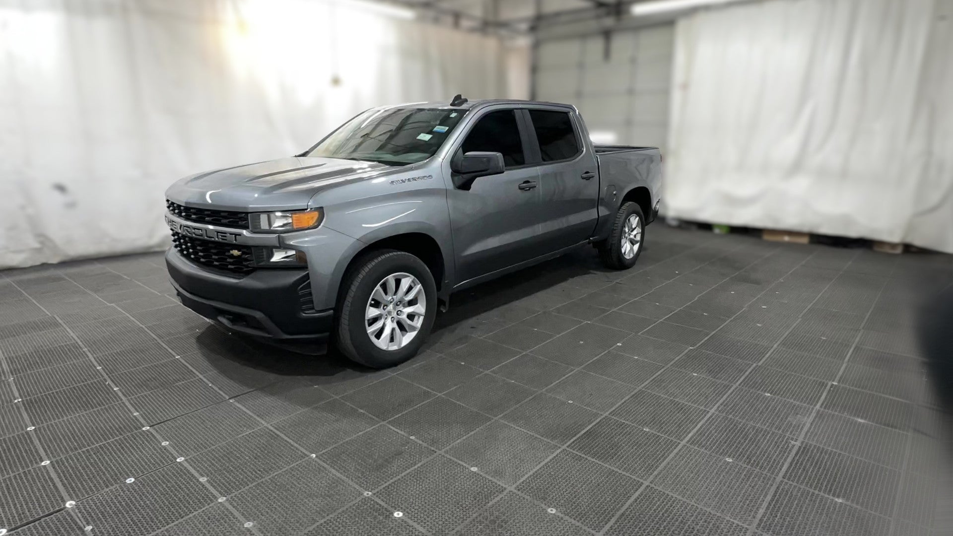 2019 Chevrolet Silverado 1500 Crew Cab vehicle photo