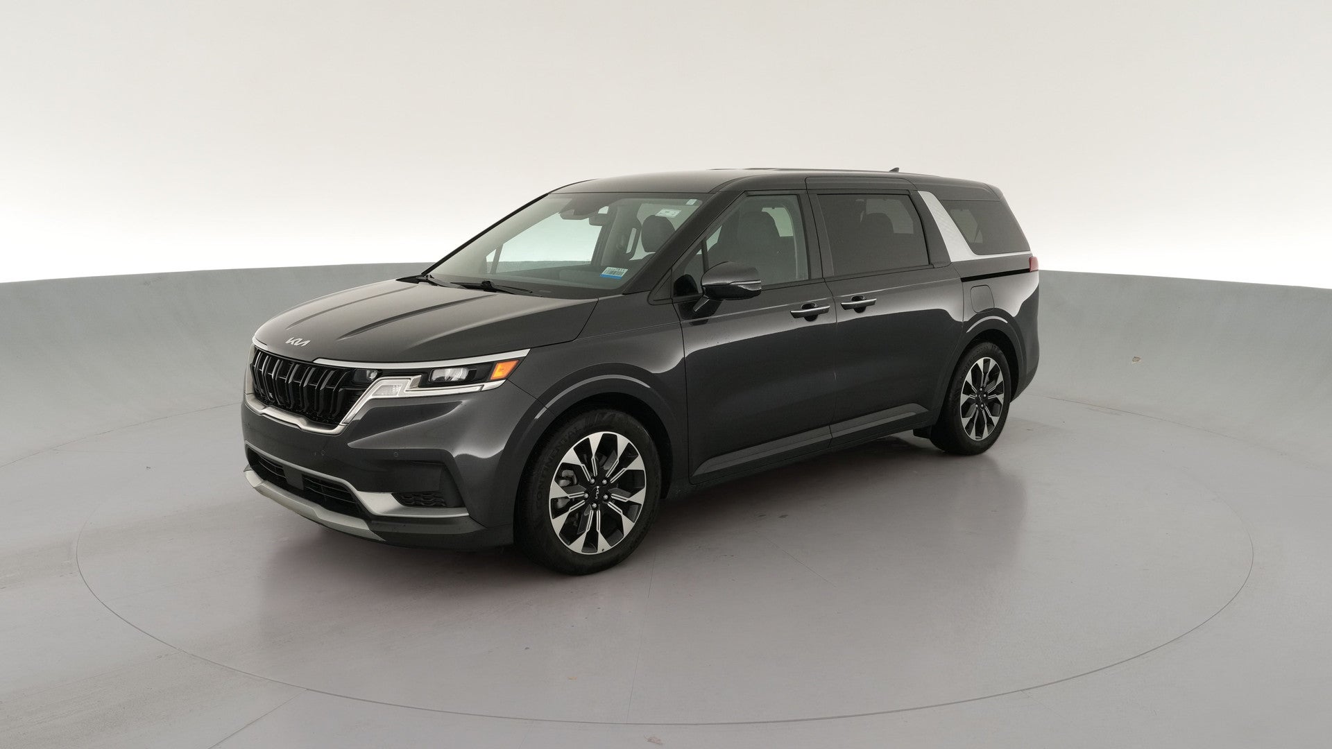 2024 Kia Carnival vehicle photo