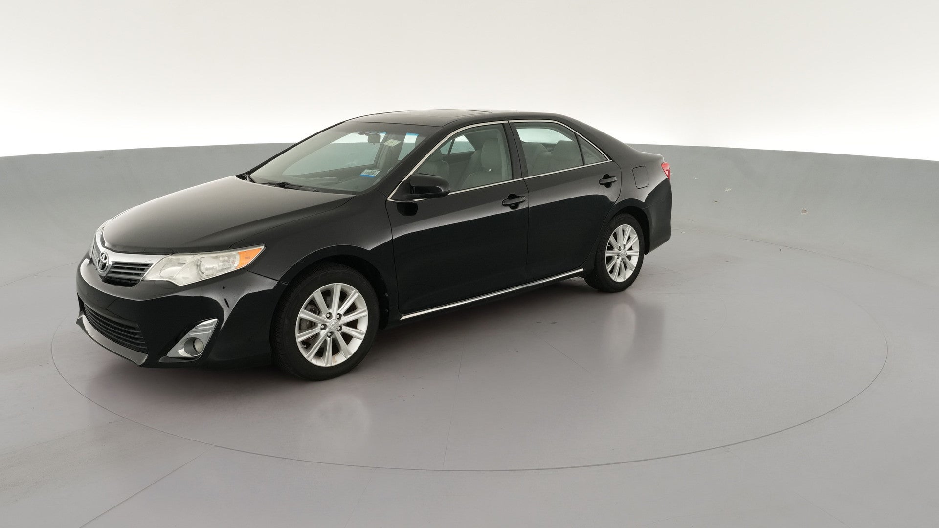 2012 Toyota Camry vehicle photo