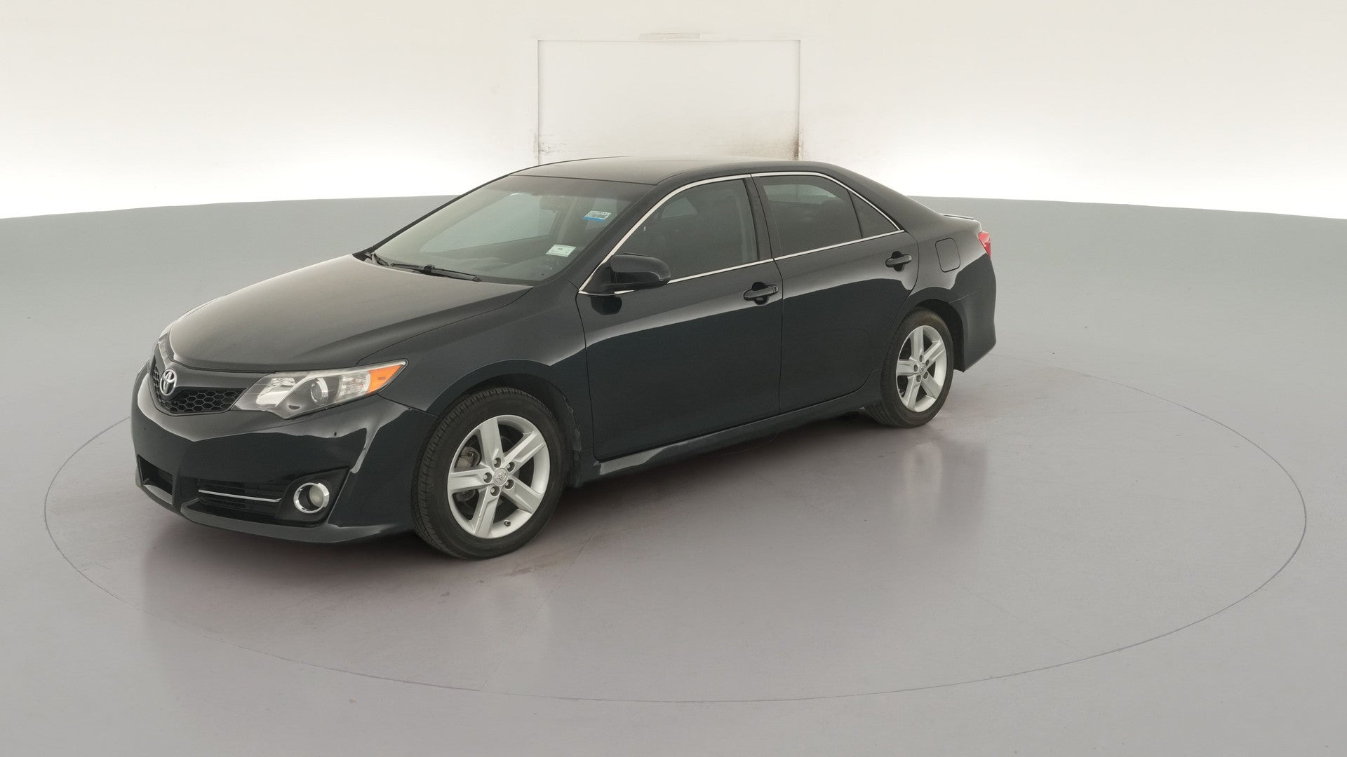2012 Toyota Camry vehicle photo