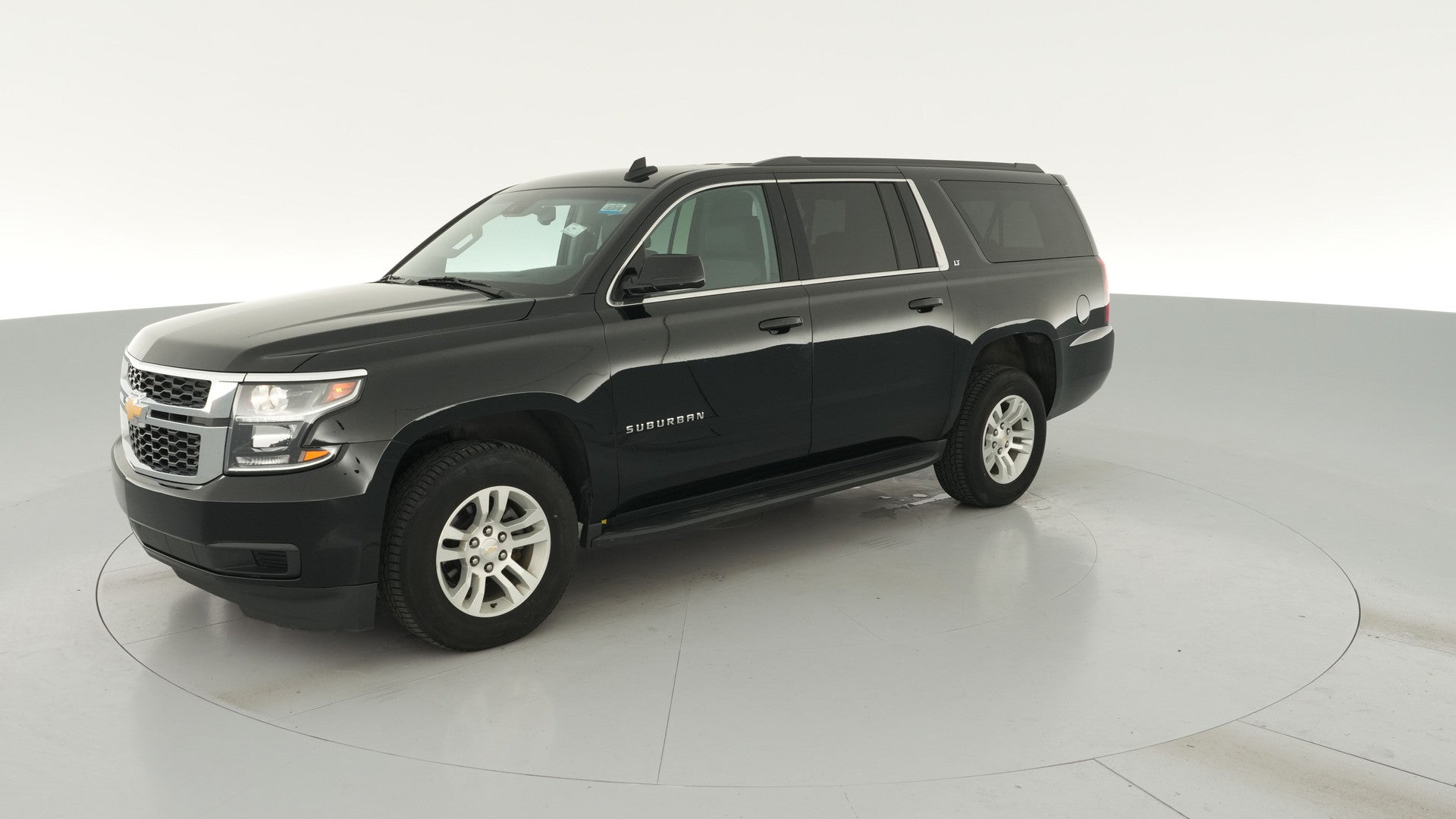 2018 Chevrolet Suburban vehicle photo